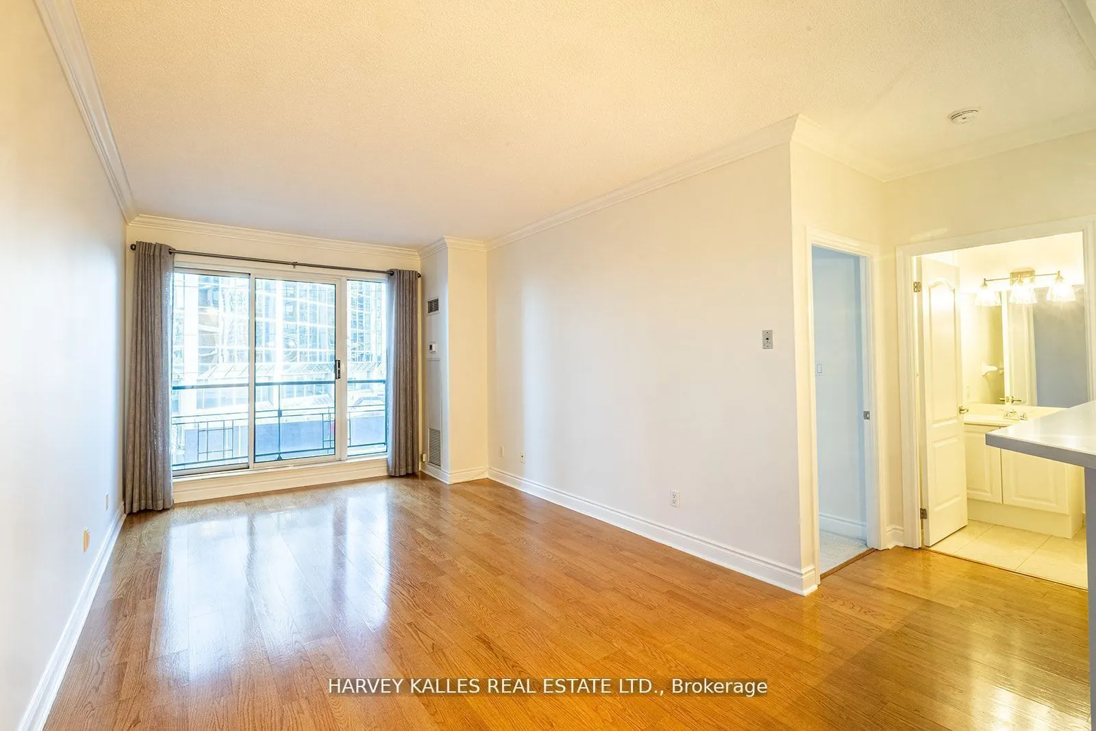2 Aberfoyle Crescent, #412