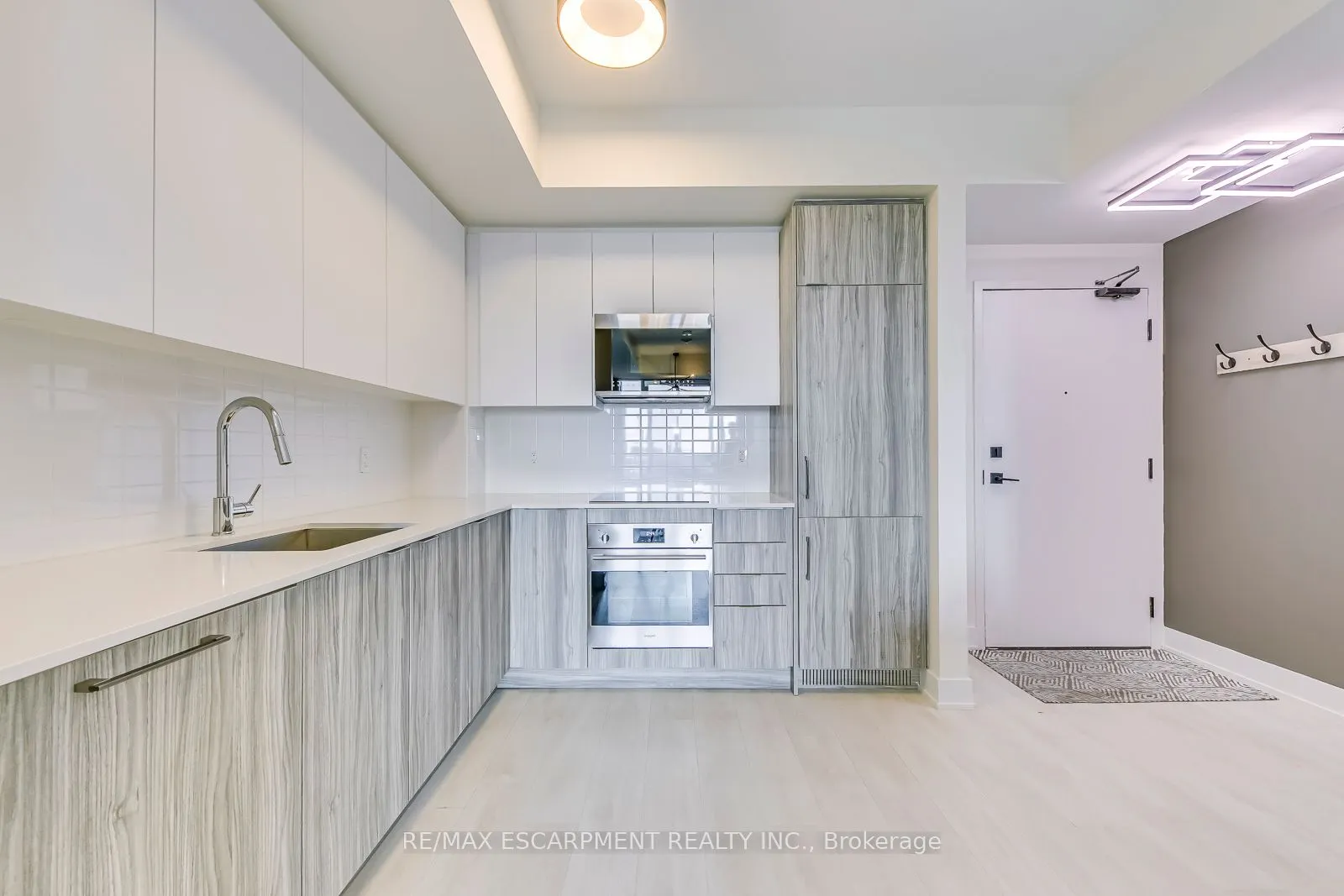 2489 TAUNTON Road, #1120