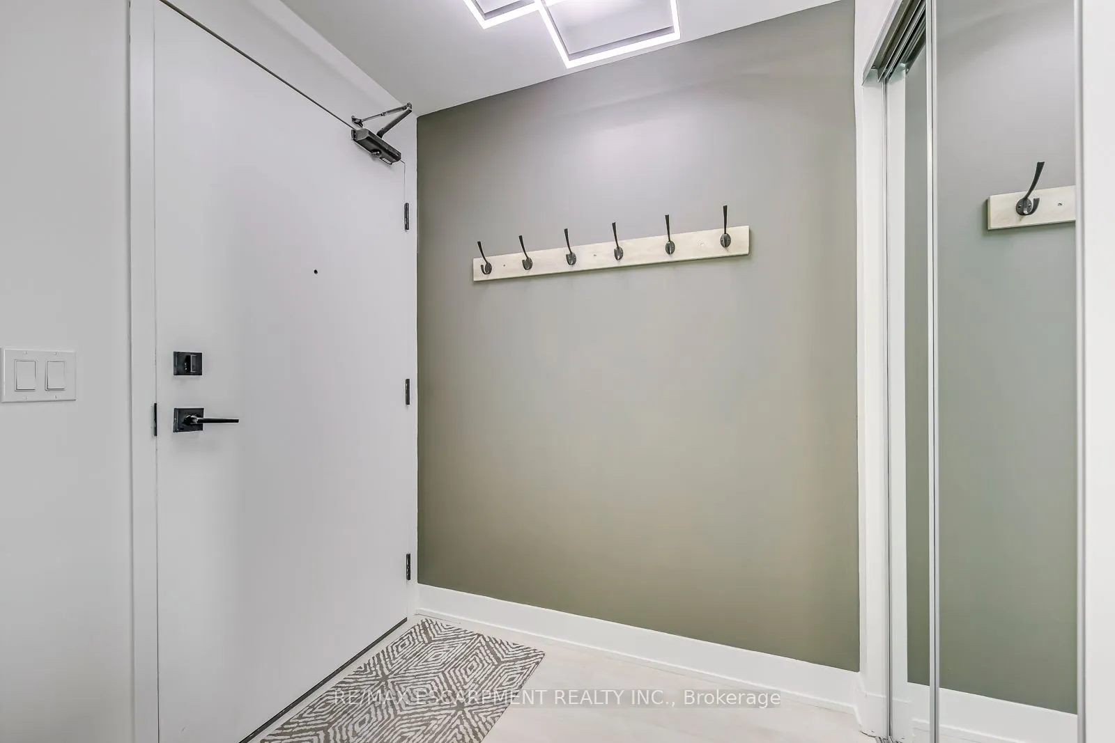 2489 TAUNTON Road, #1120