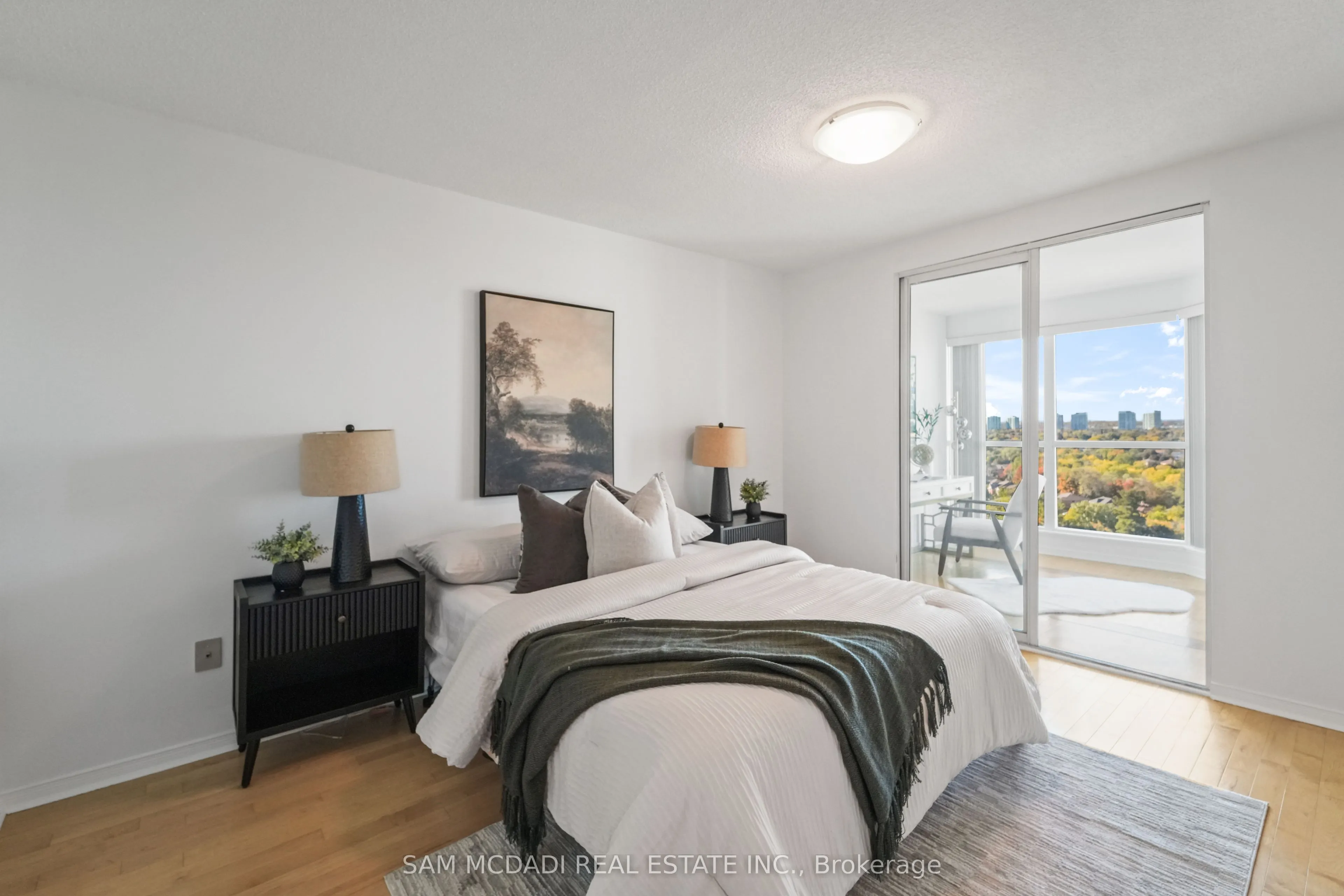 2177 Burnhamthorpe Road W, #1807
