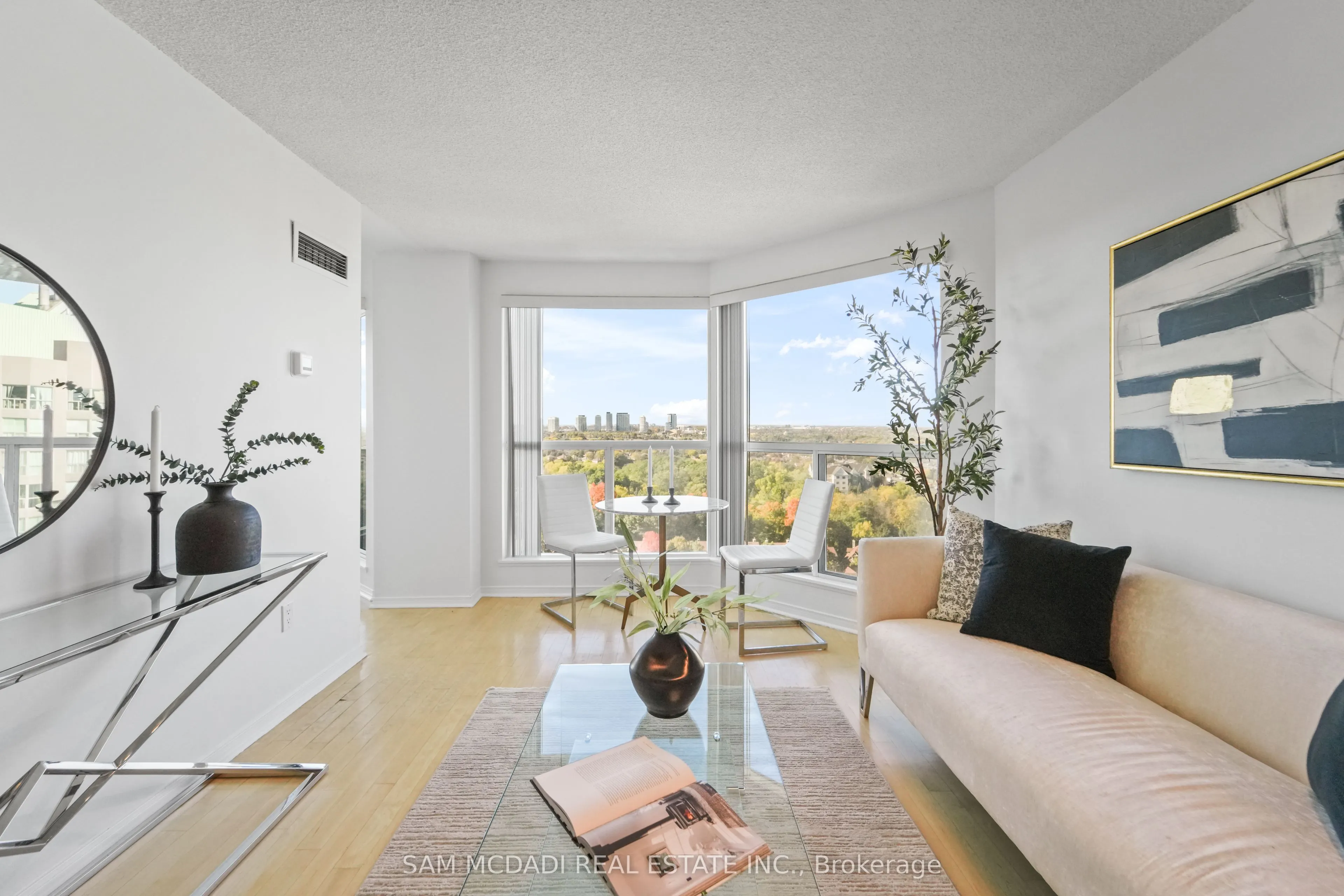 2177 Burnhamthorpe Road W, #1807