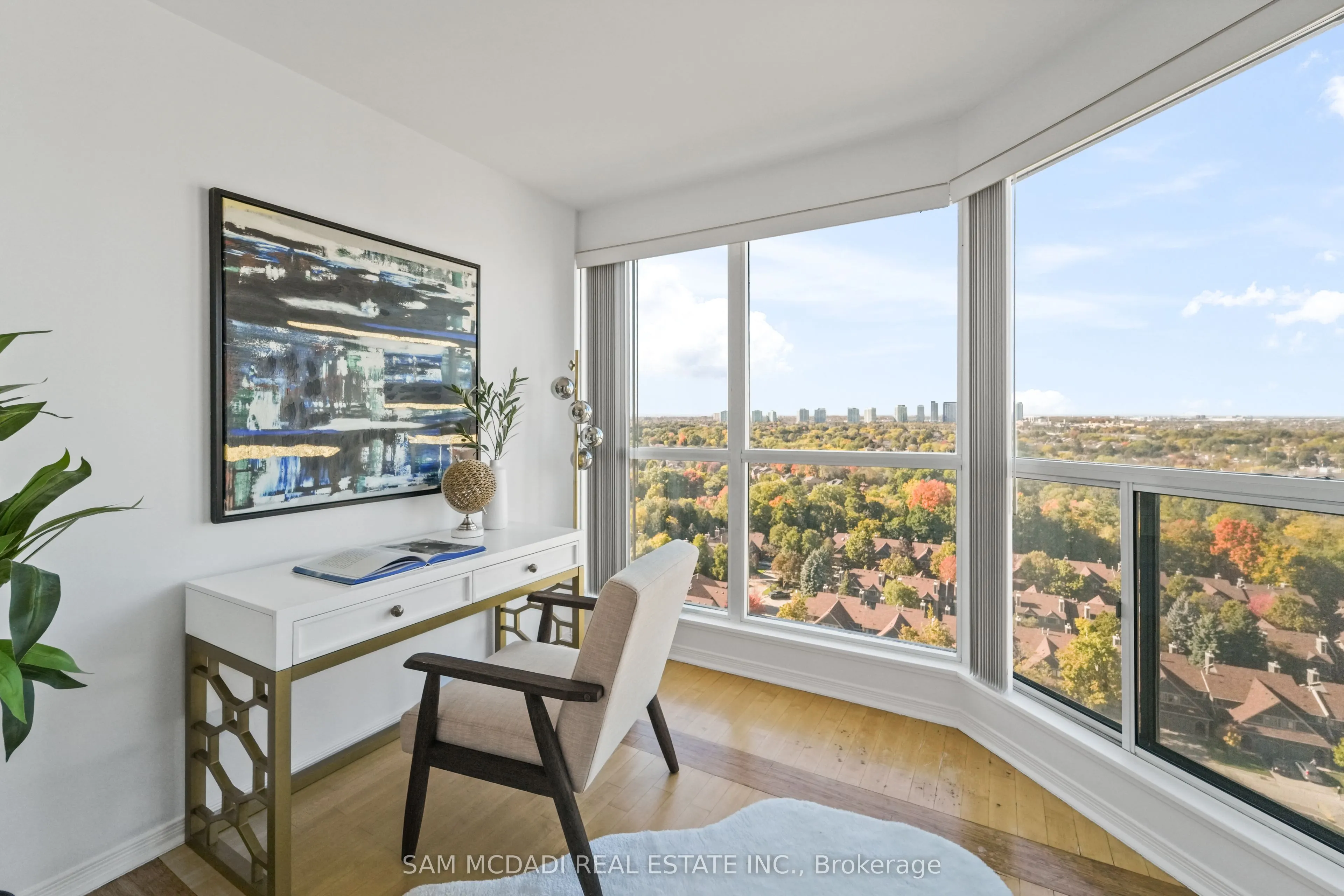 2177 Burnhamthorpe Road W, #1807