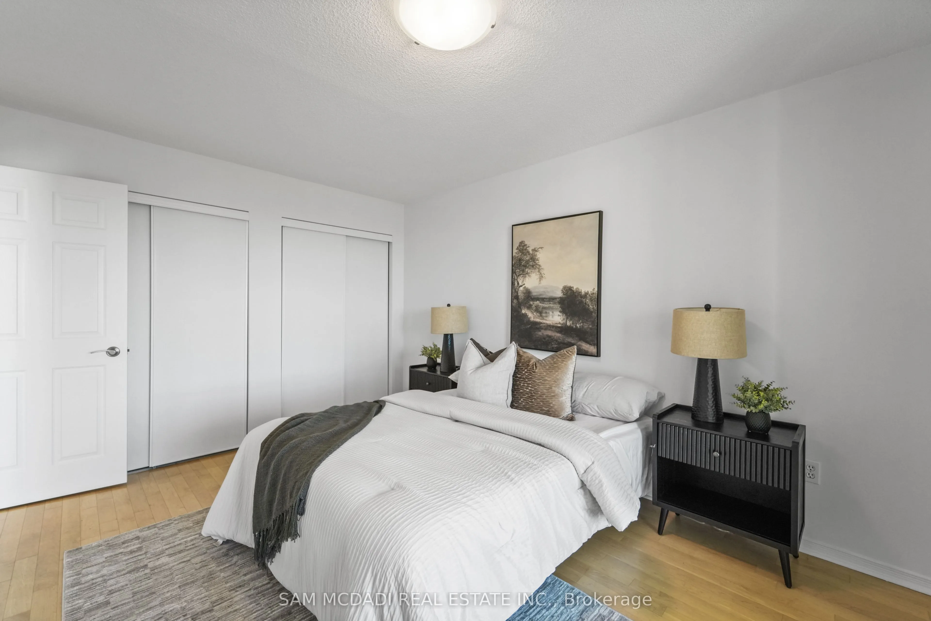 2177 Burnhamthorpe Road W, #1807