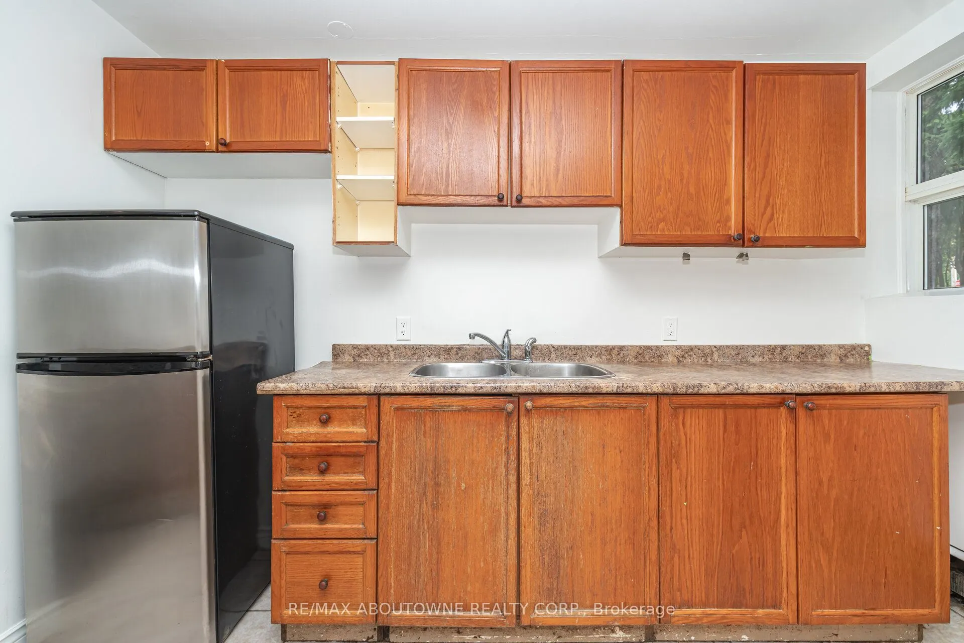 2144 Lilnan Court, #2