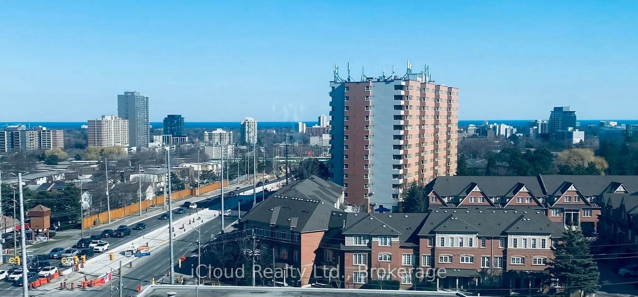 25 Fairview Road W, #1004