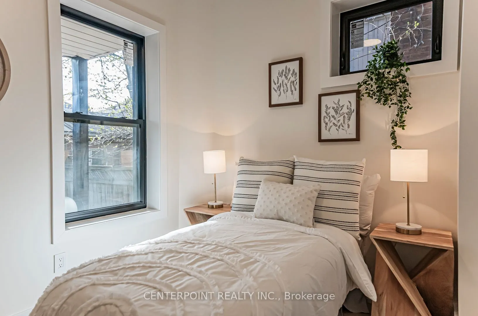 20 Roblocke Avenue, #Main