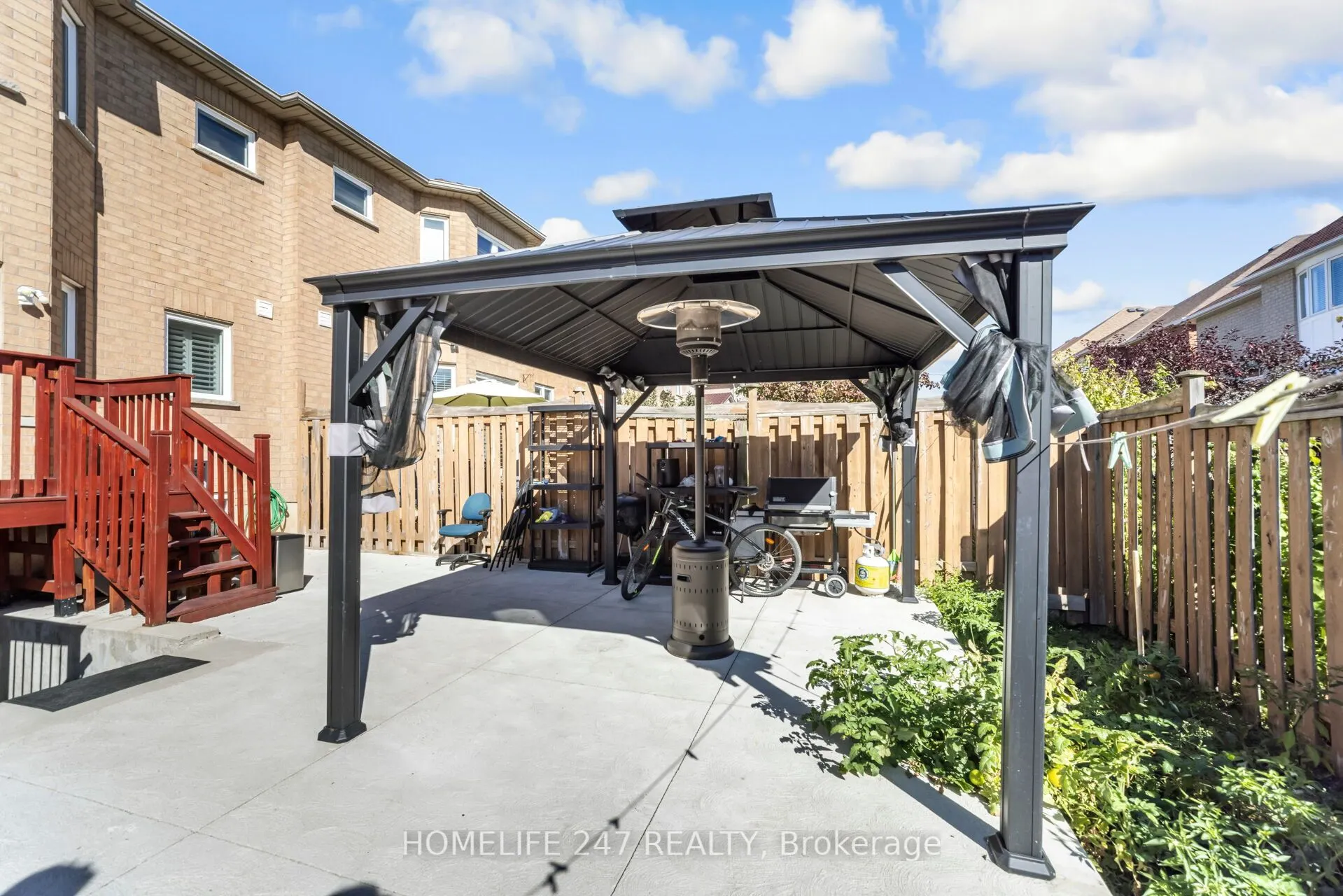 638 Madame Street