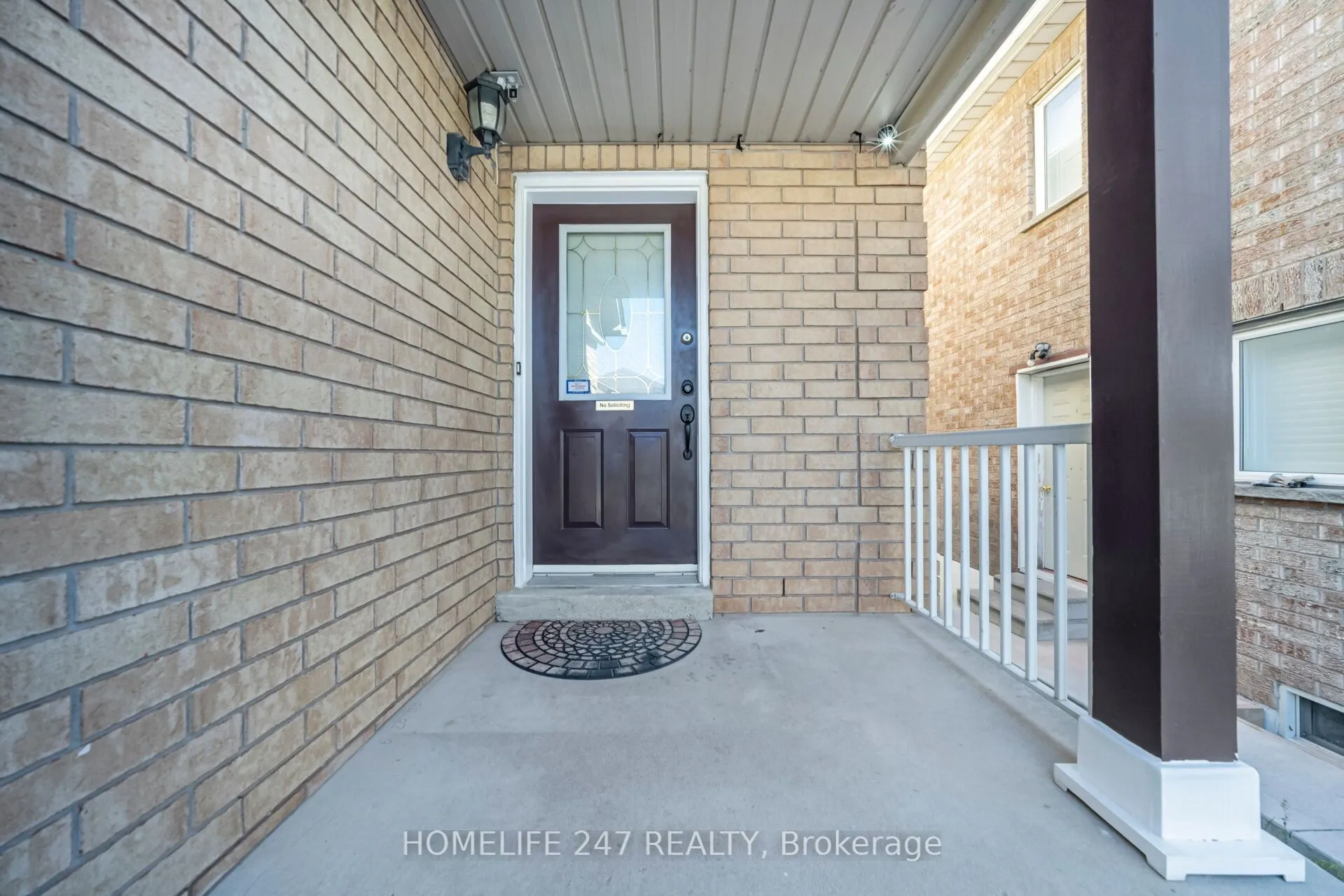 638 Madame Street
