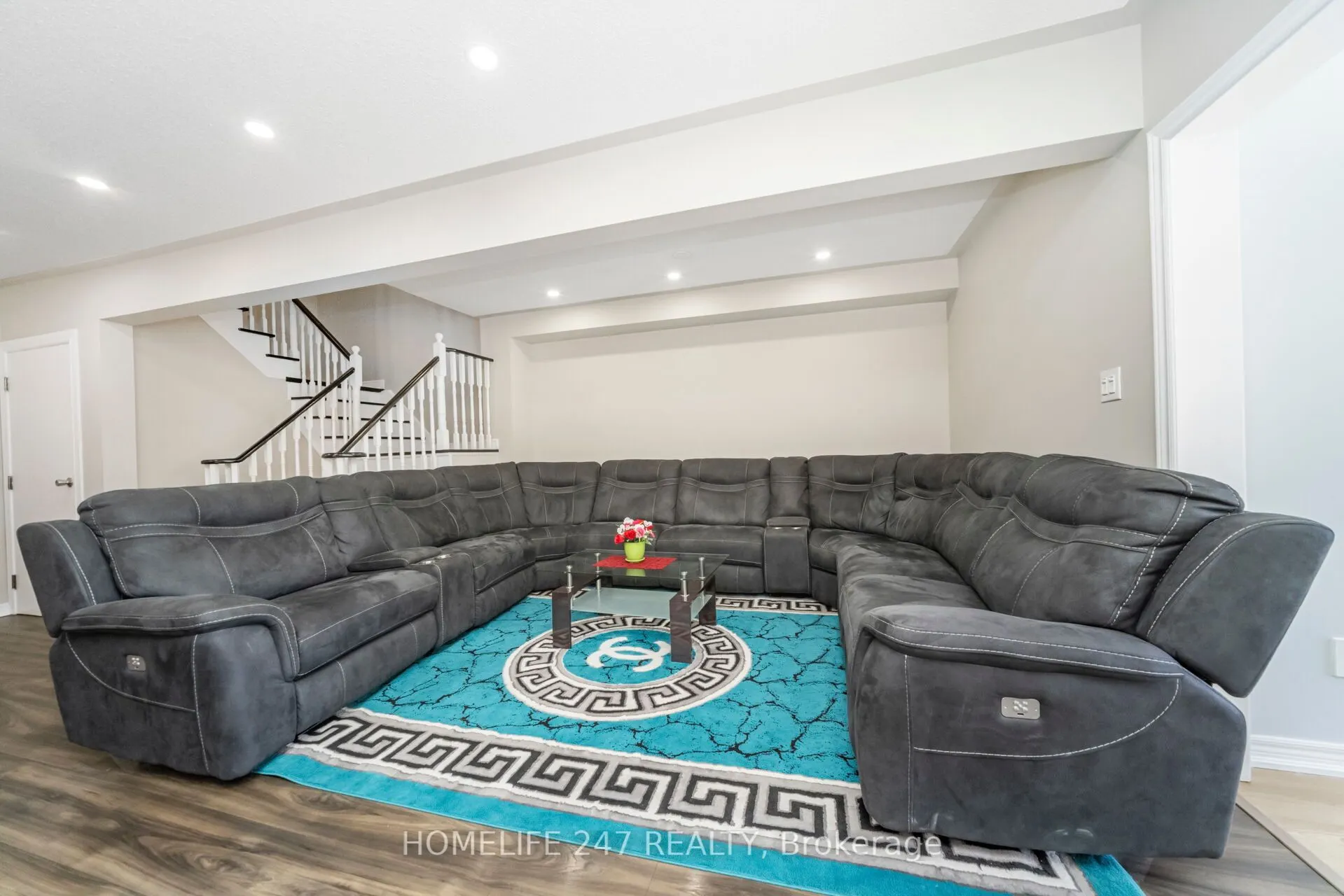 638 Madame Street