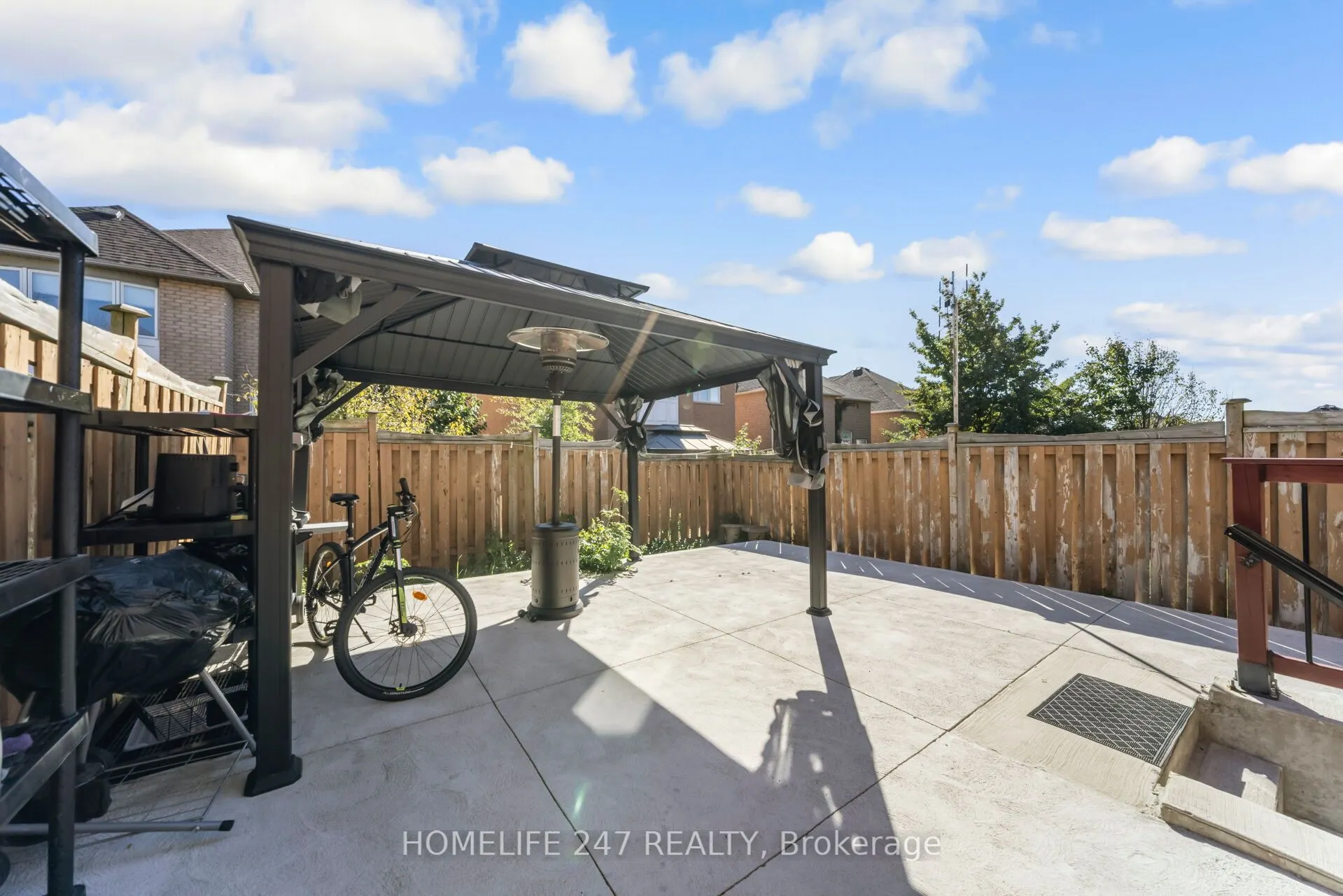 638 Madame Street