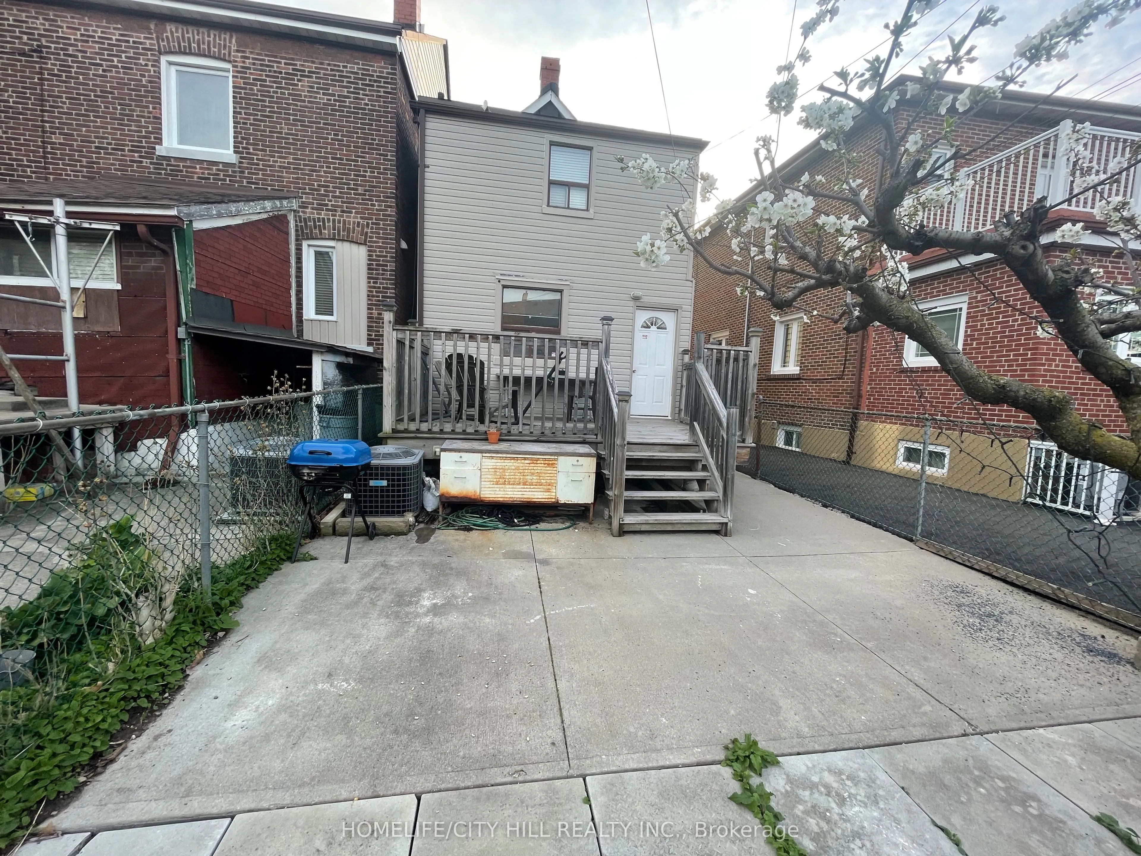 71 Russett Avenue