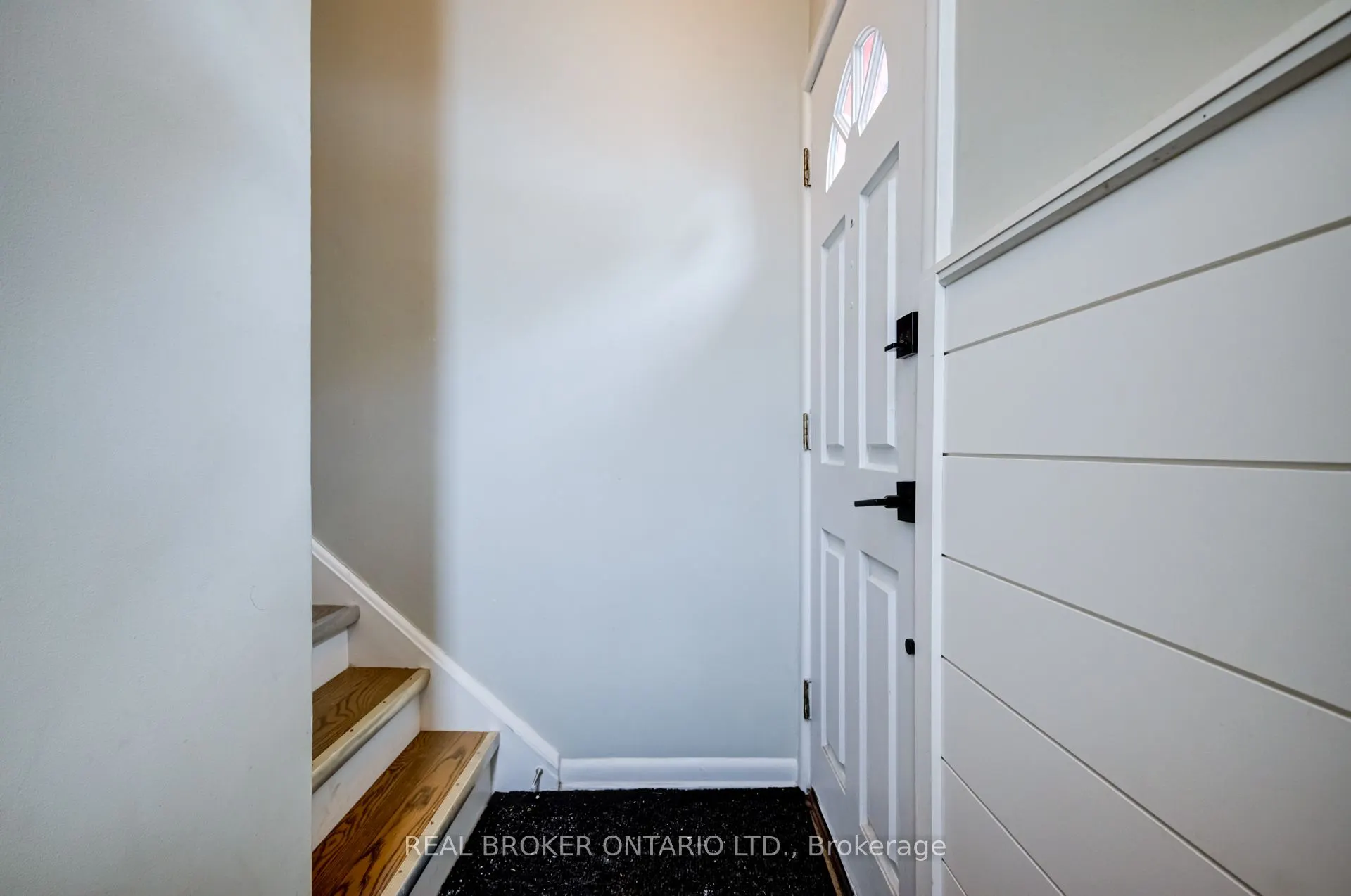 186 Jeffrey Avenue, #Lower