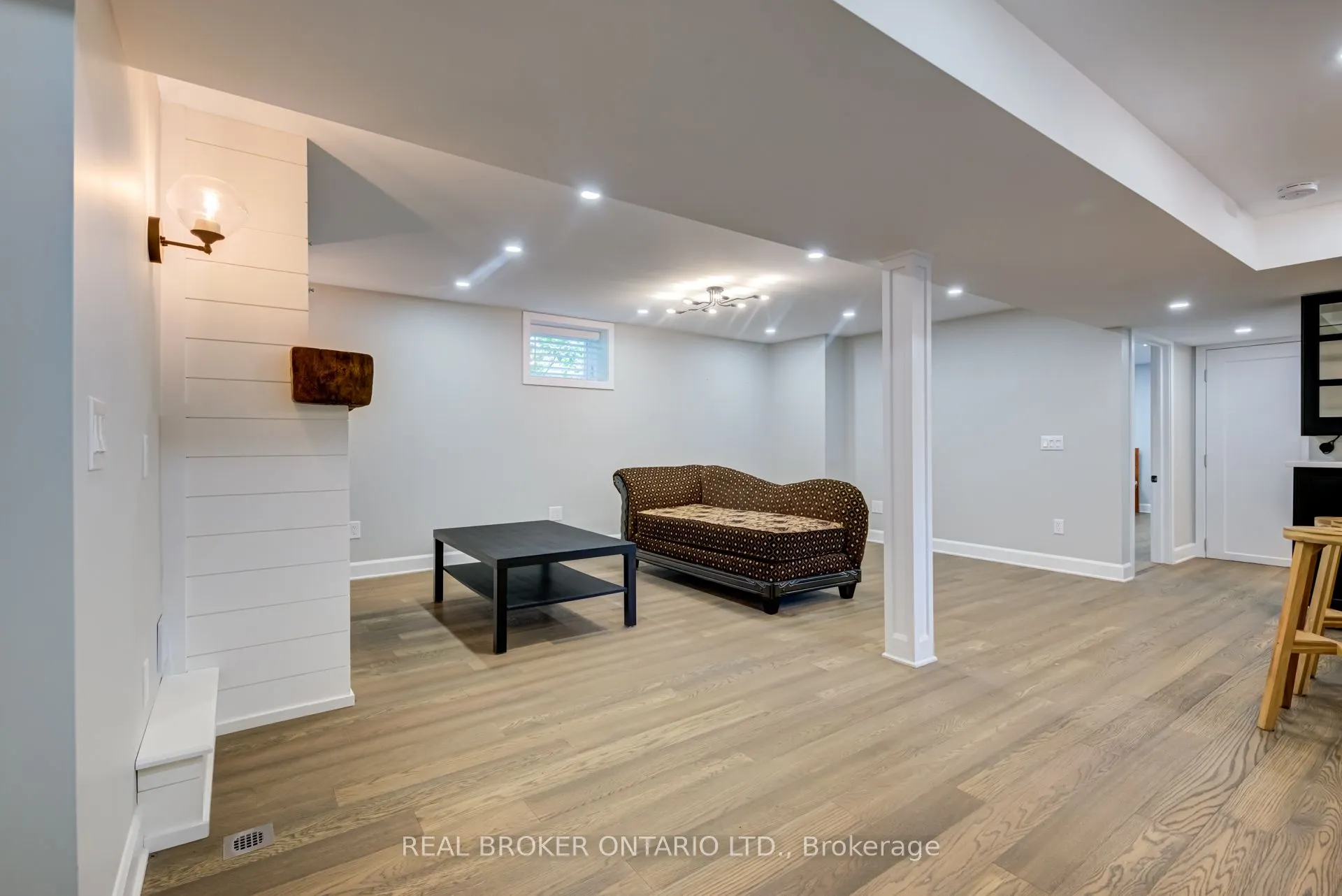 186 Jeffrey Avenue, #Lower