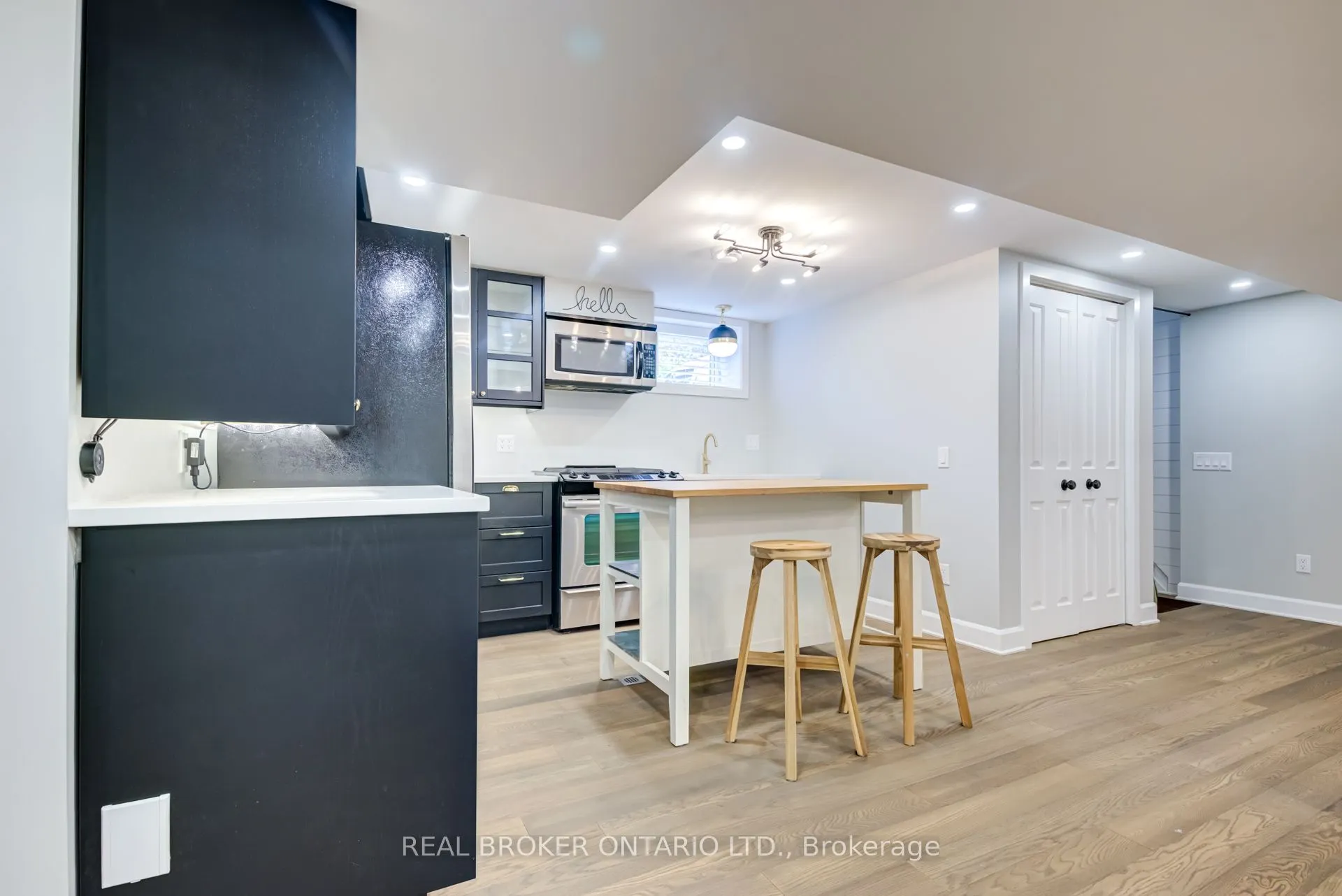 186 Jeffrey Avenue, #Lower