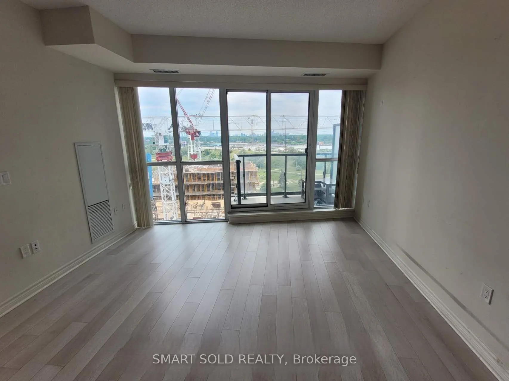 39 Annie Craig Drive, #1206