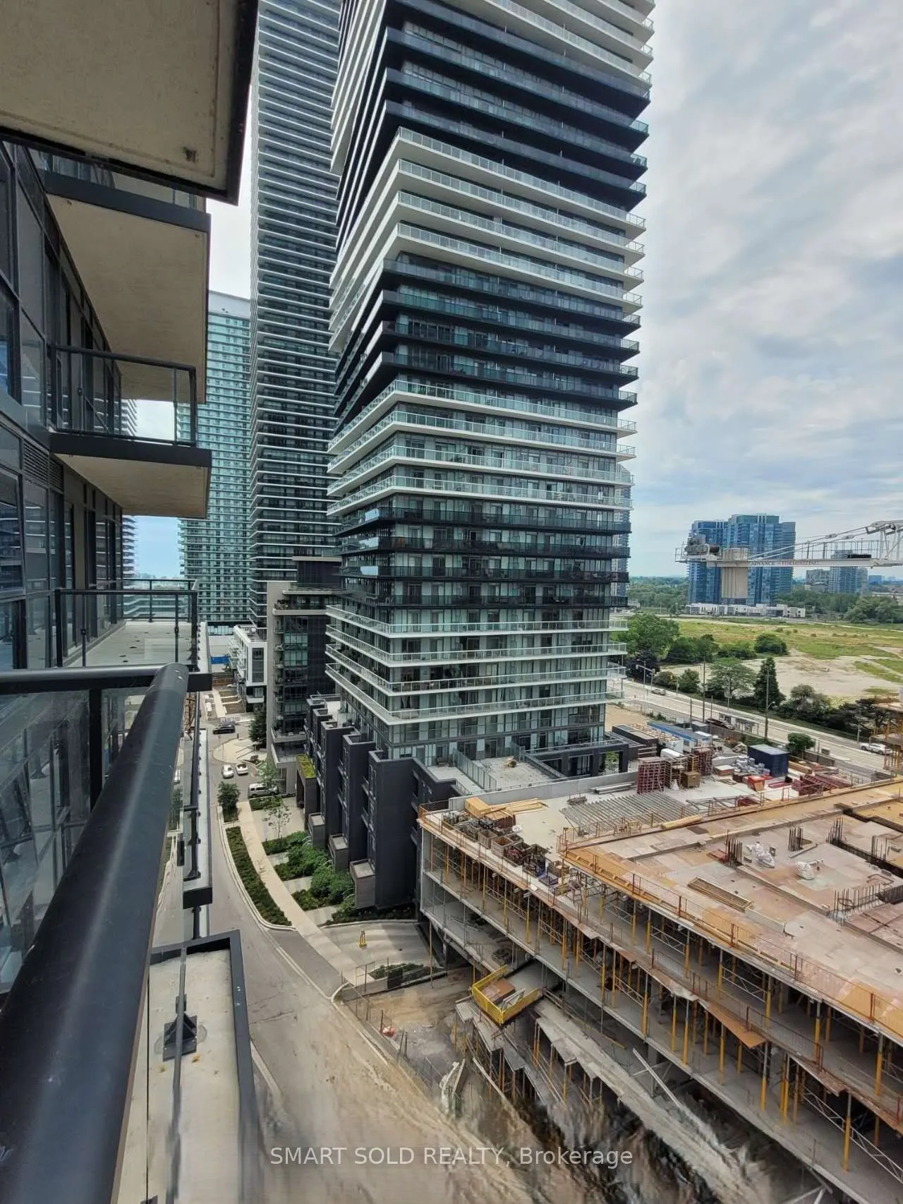 39 Annie Craig Drive, #1206
