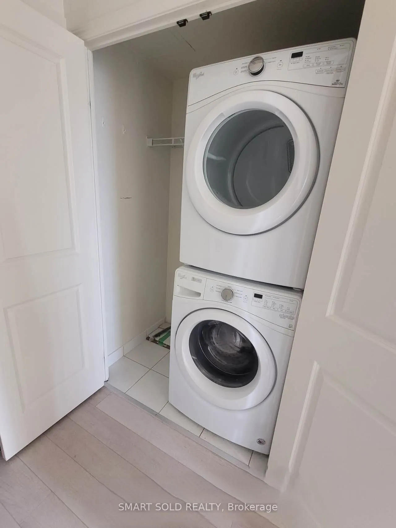 39 Annie Craig Drive, #1206