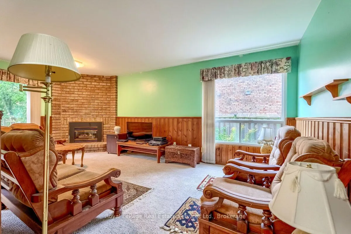 101 Waldie Road