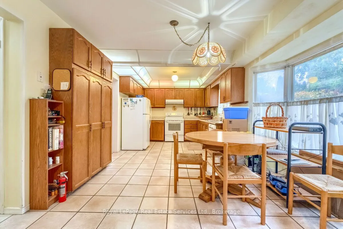 101 Waldie Road