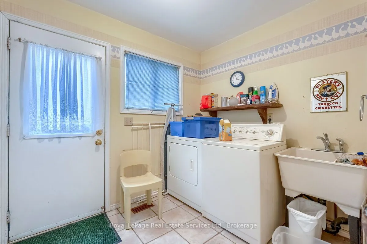 101 Waldie Road