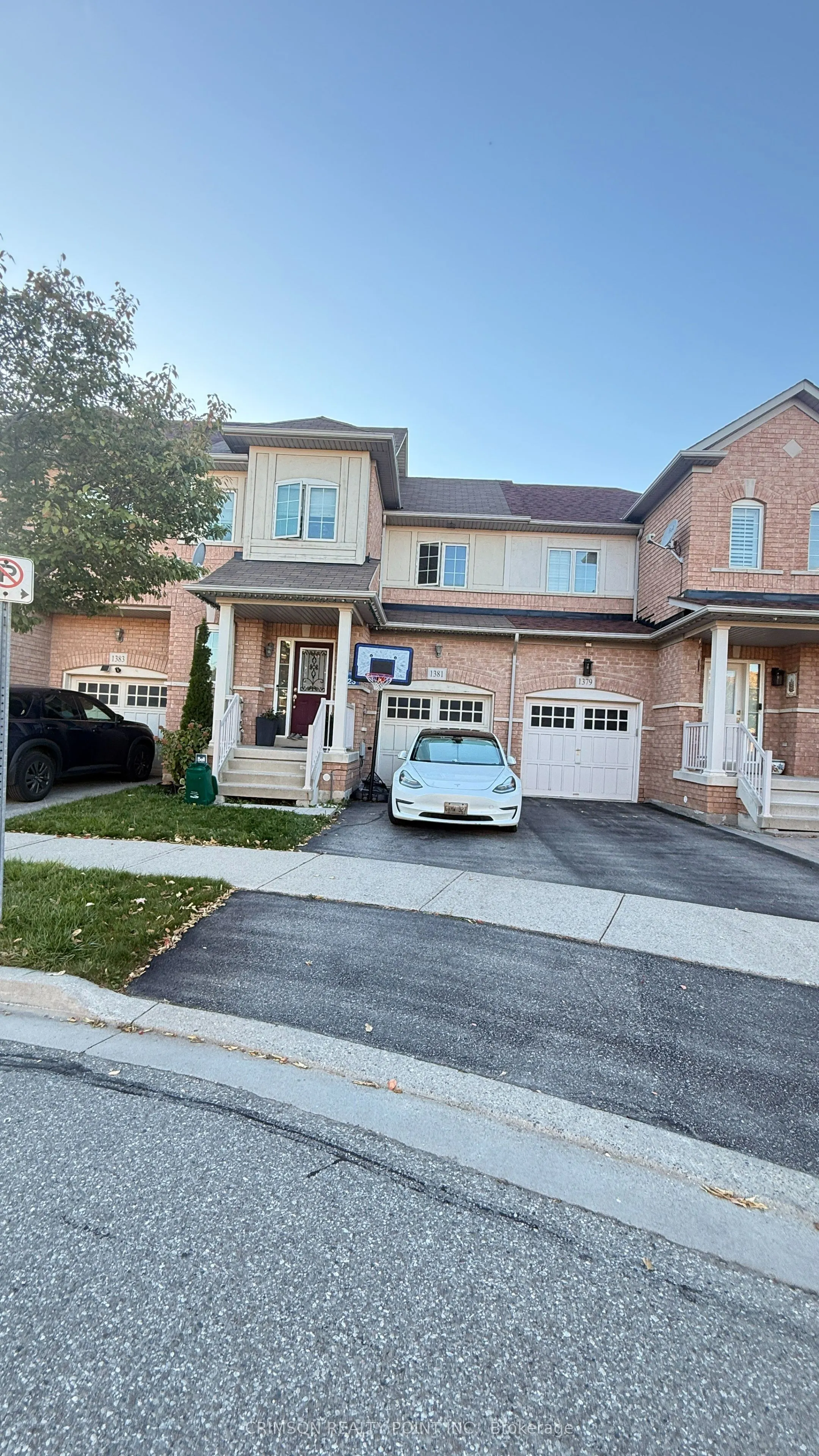 1381 Brandon Terrace