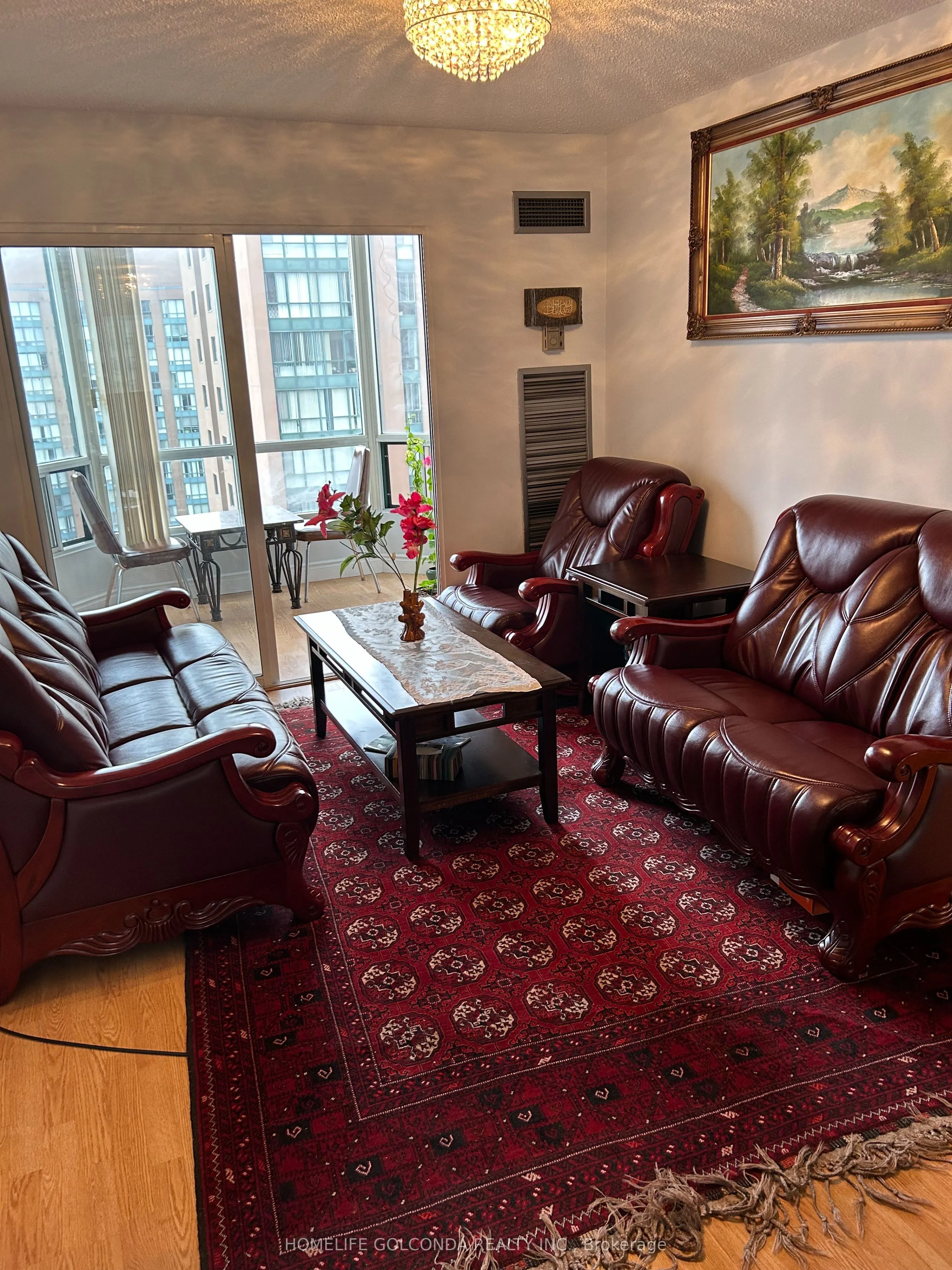 155 Hillcrest Avenue E, #2116