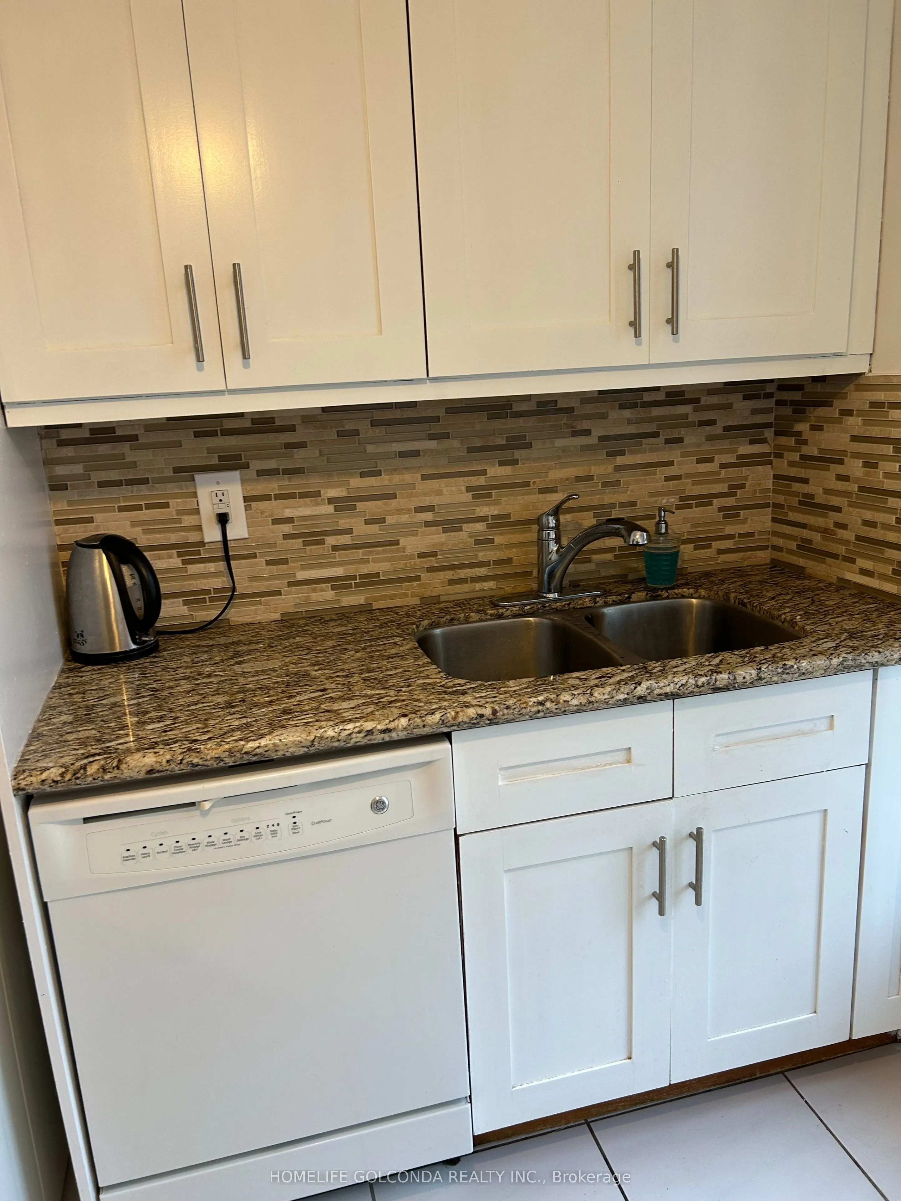 155 Hillcrest Avenue E, #2116