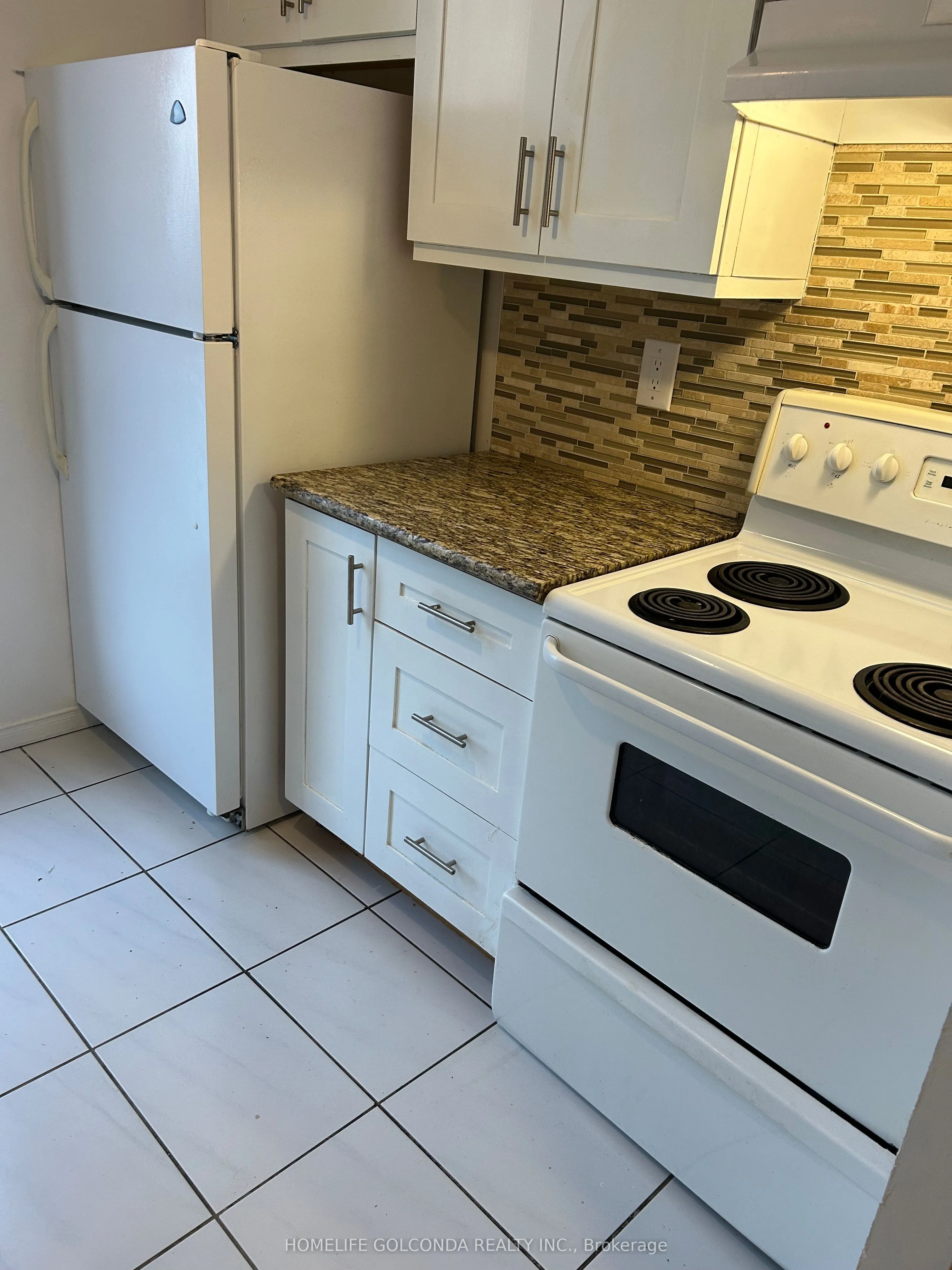155 Hillcrest Avenue E, #2116