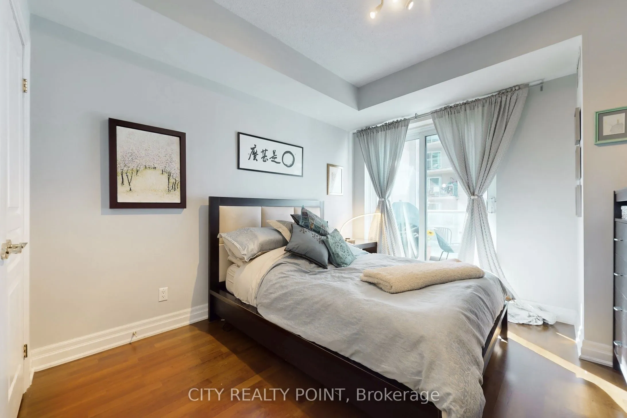 2087 Lake Shore Boulevard W, #1006