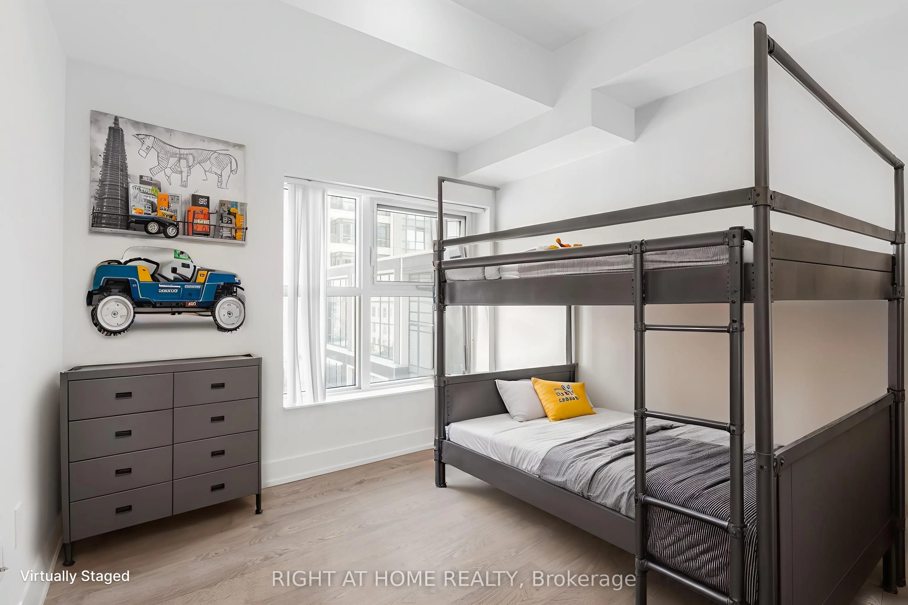 9 Mabelle Avenue, #318
