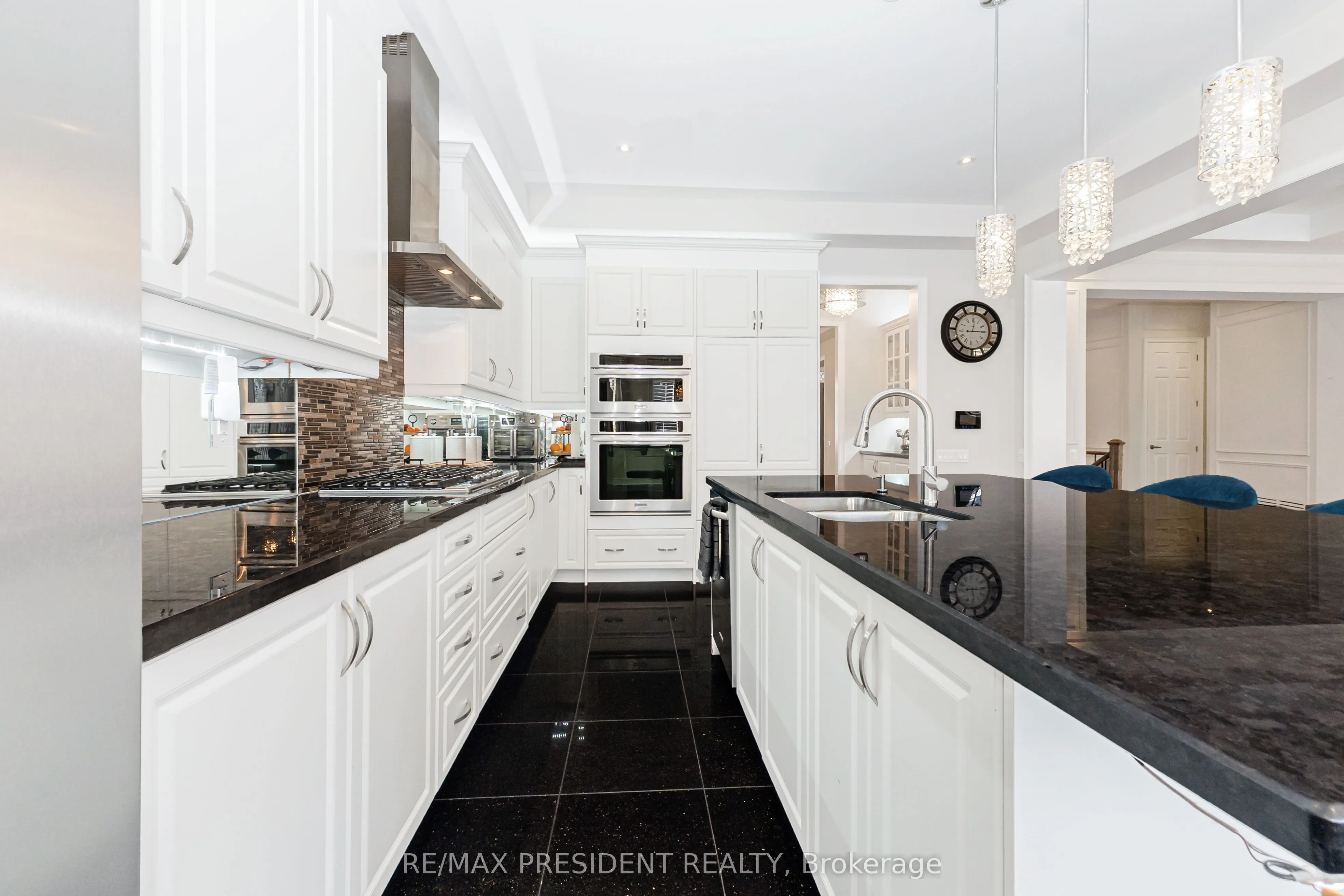5 Sea Cliff Crescent