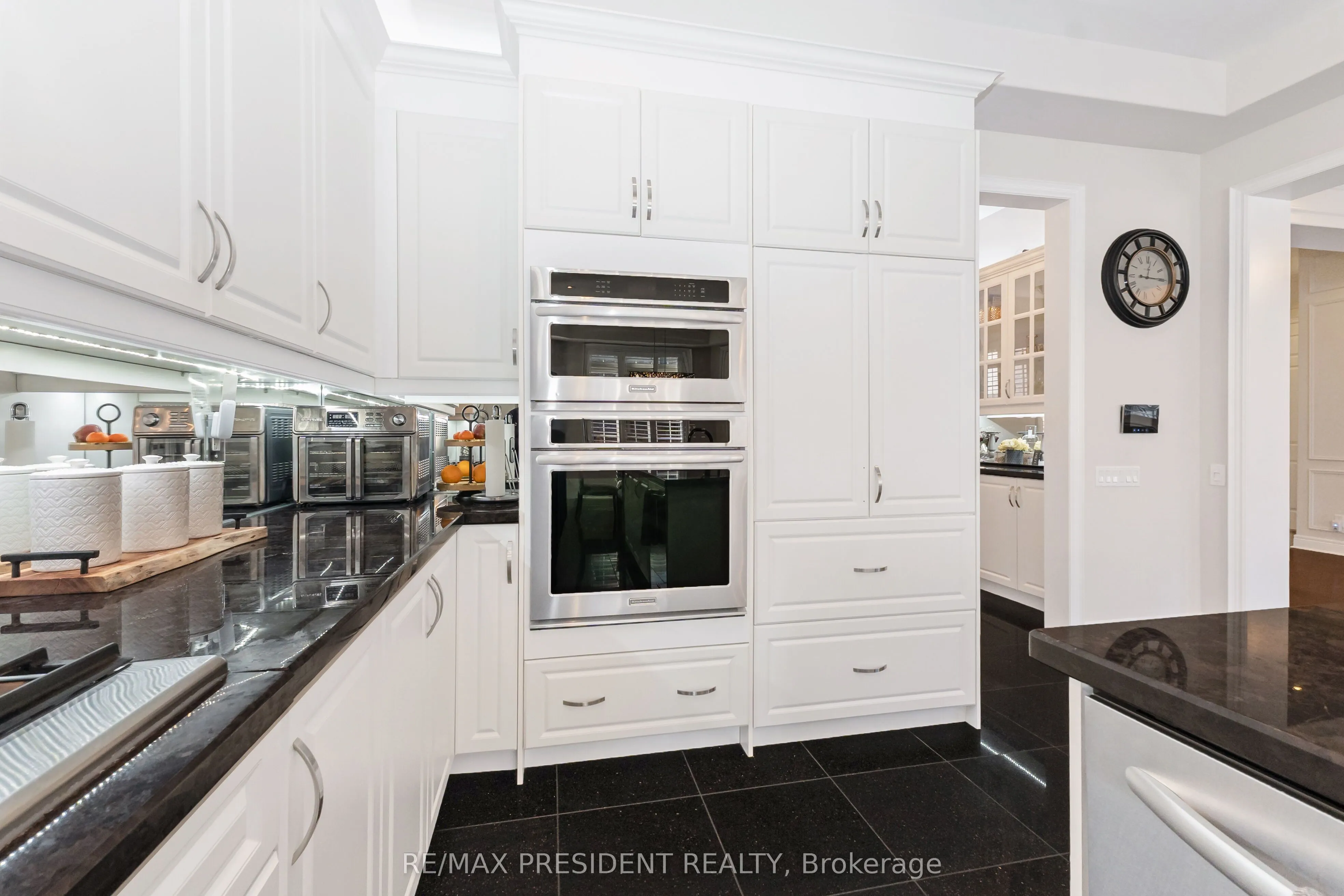 5 Sea Cliff Crescent