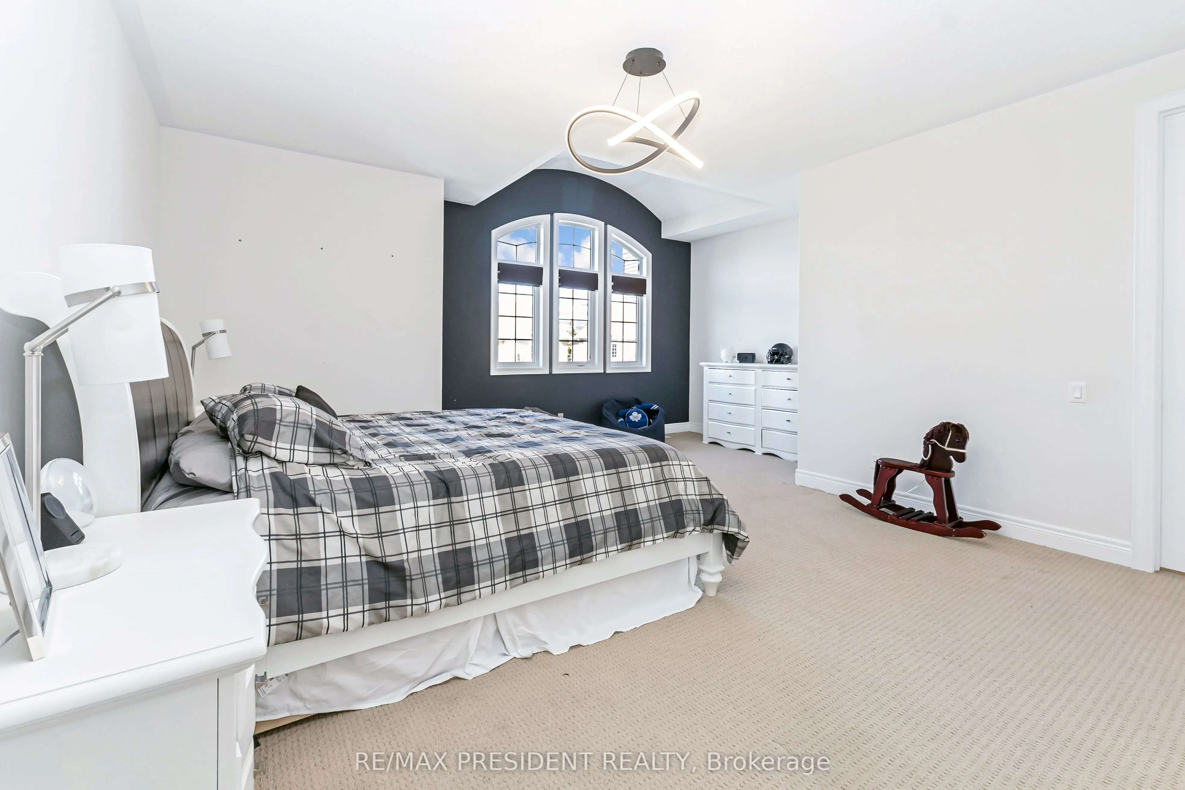 5 Sea Cliff Crescent