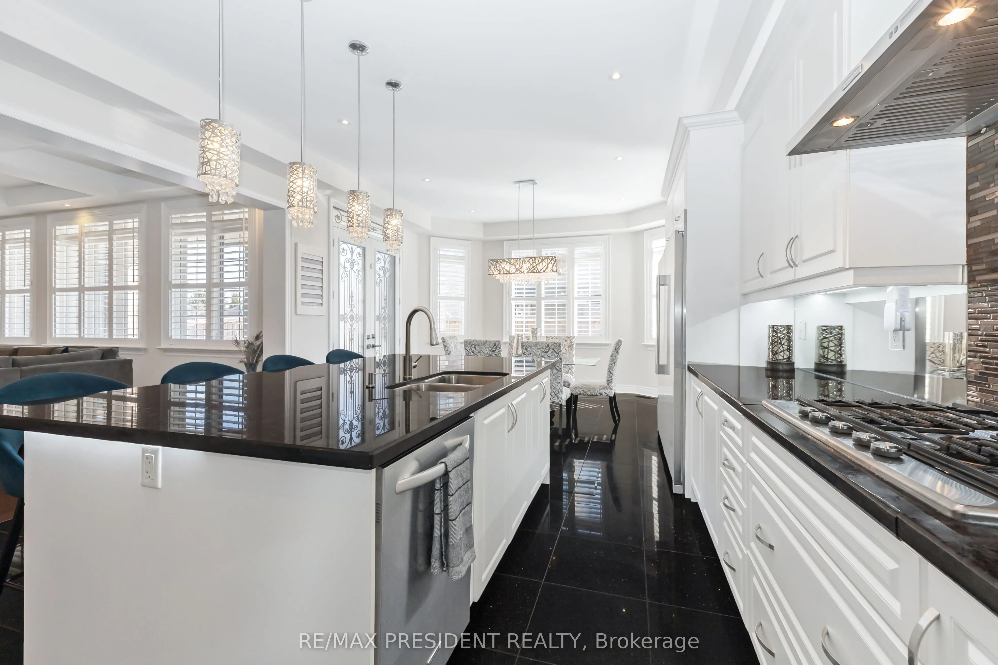 5 Sea Cliff Crescent