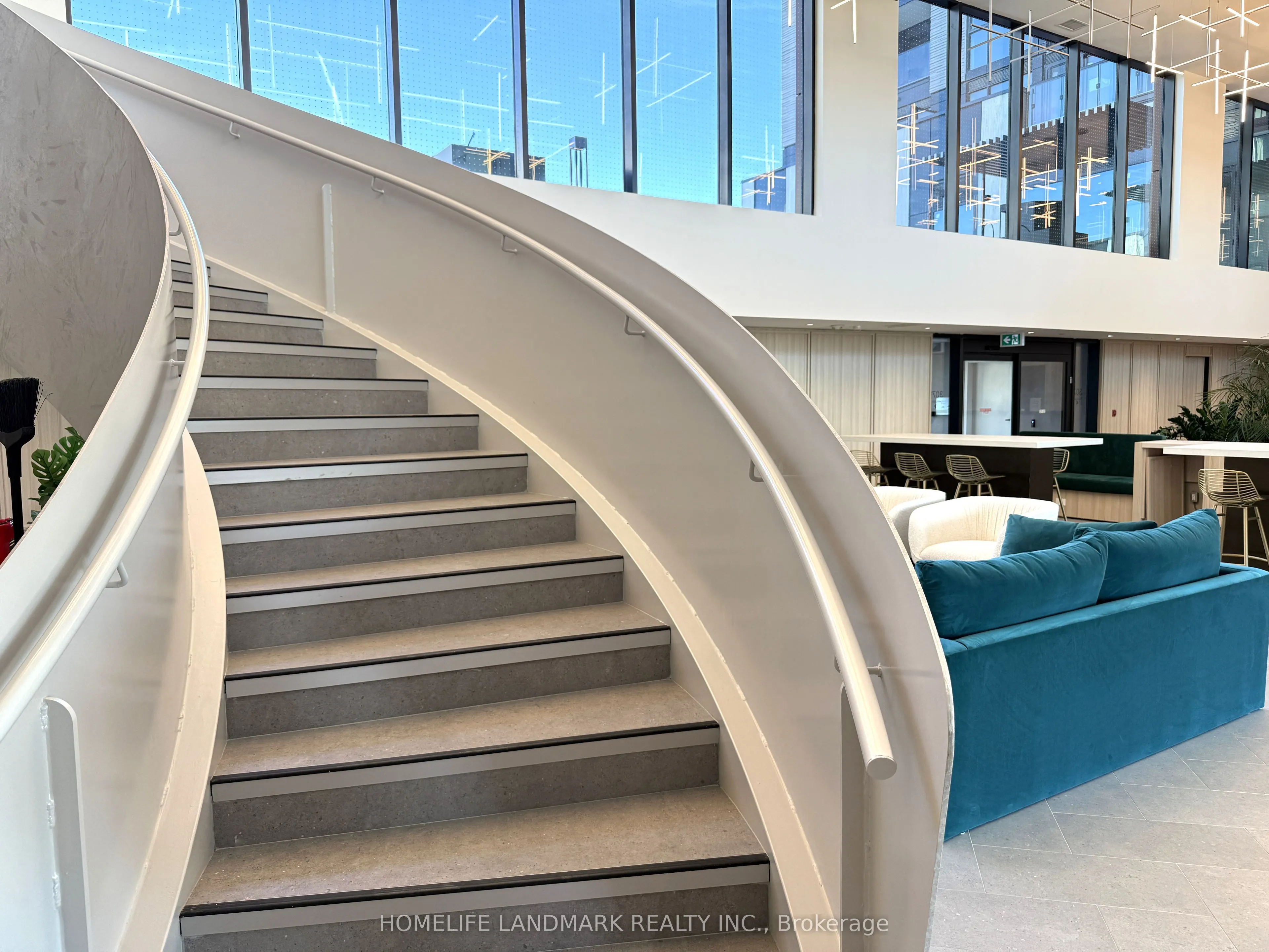 3071 Trafalgar Road, #403
