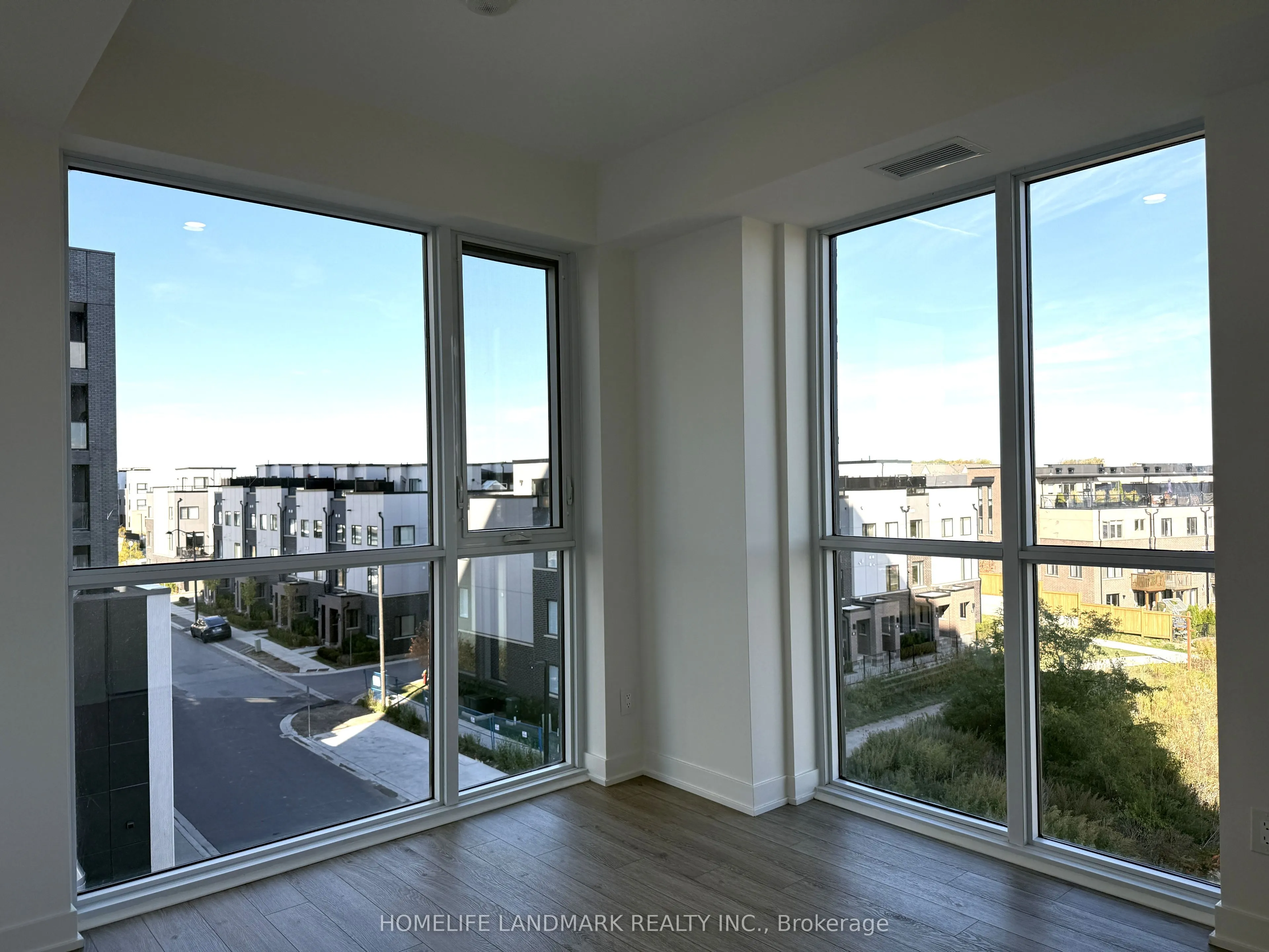 3071 Trafalgar Road, #403