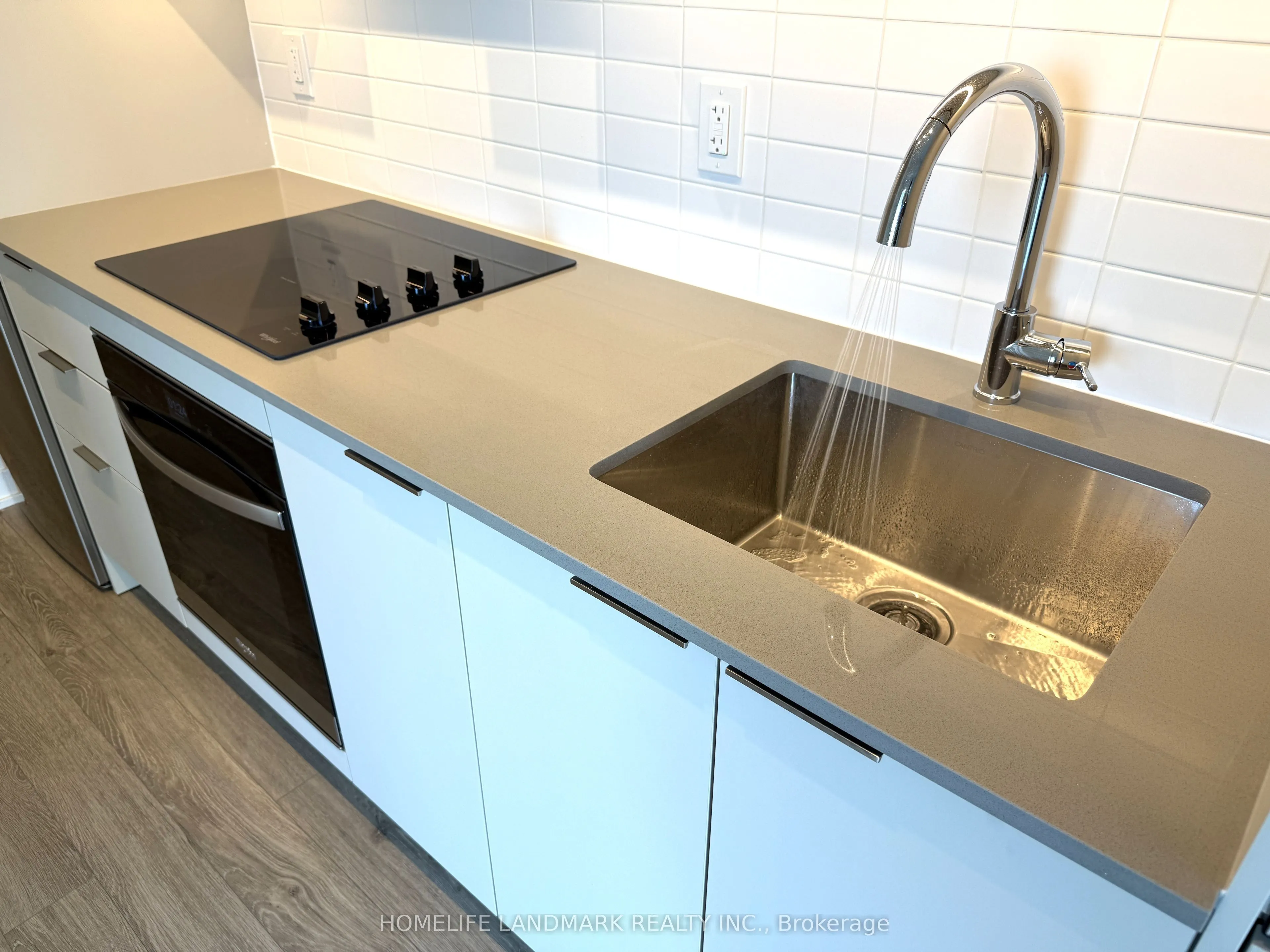3071 Trafalgar Road, #403