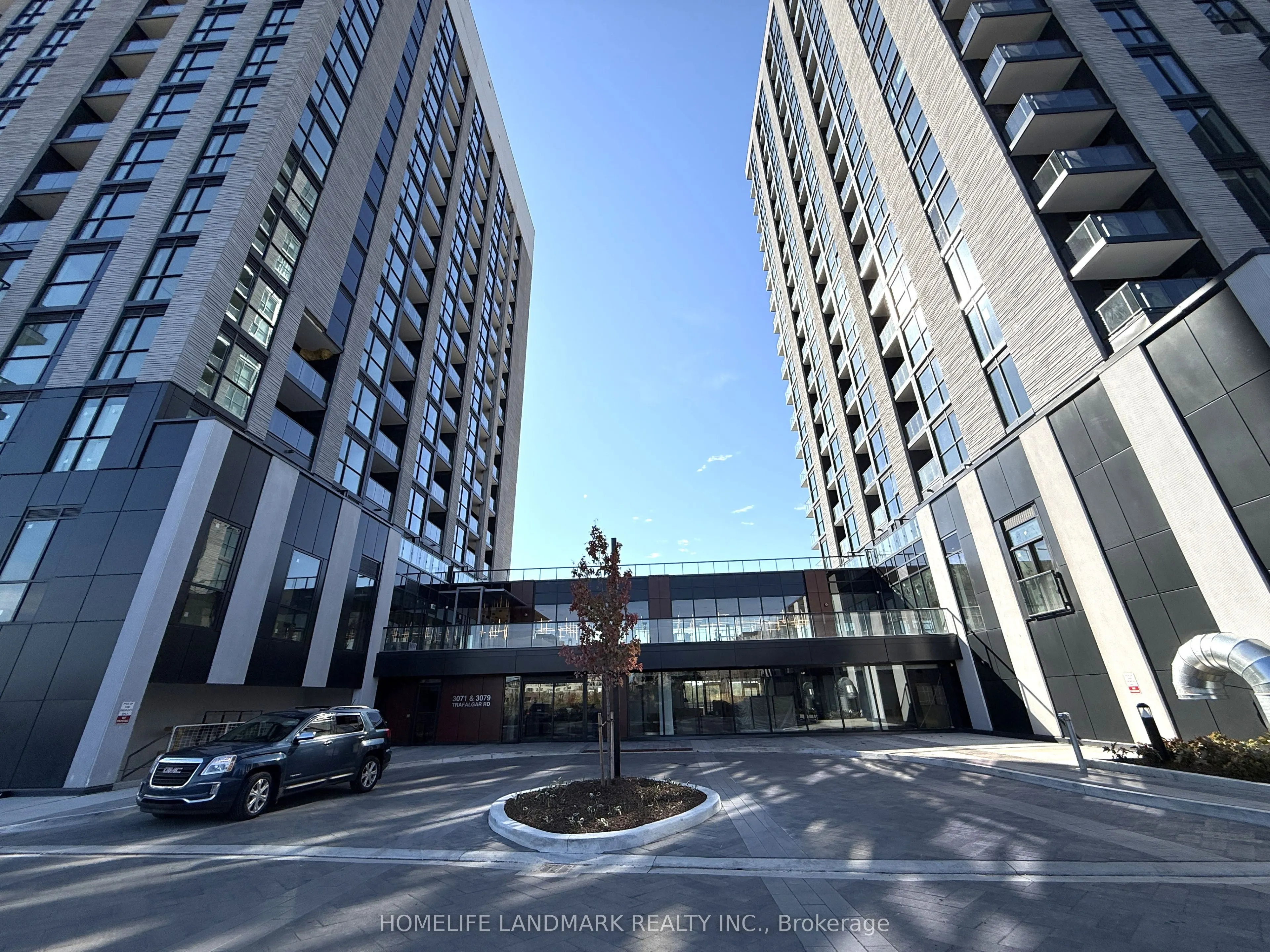 3071 Trafalgar Road, #403