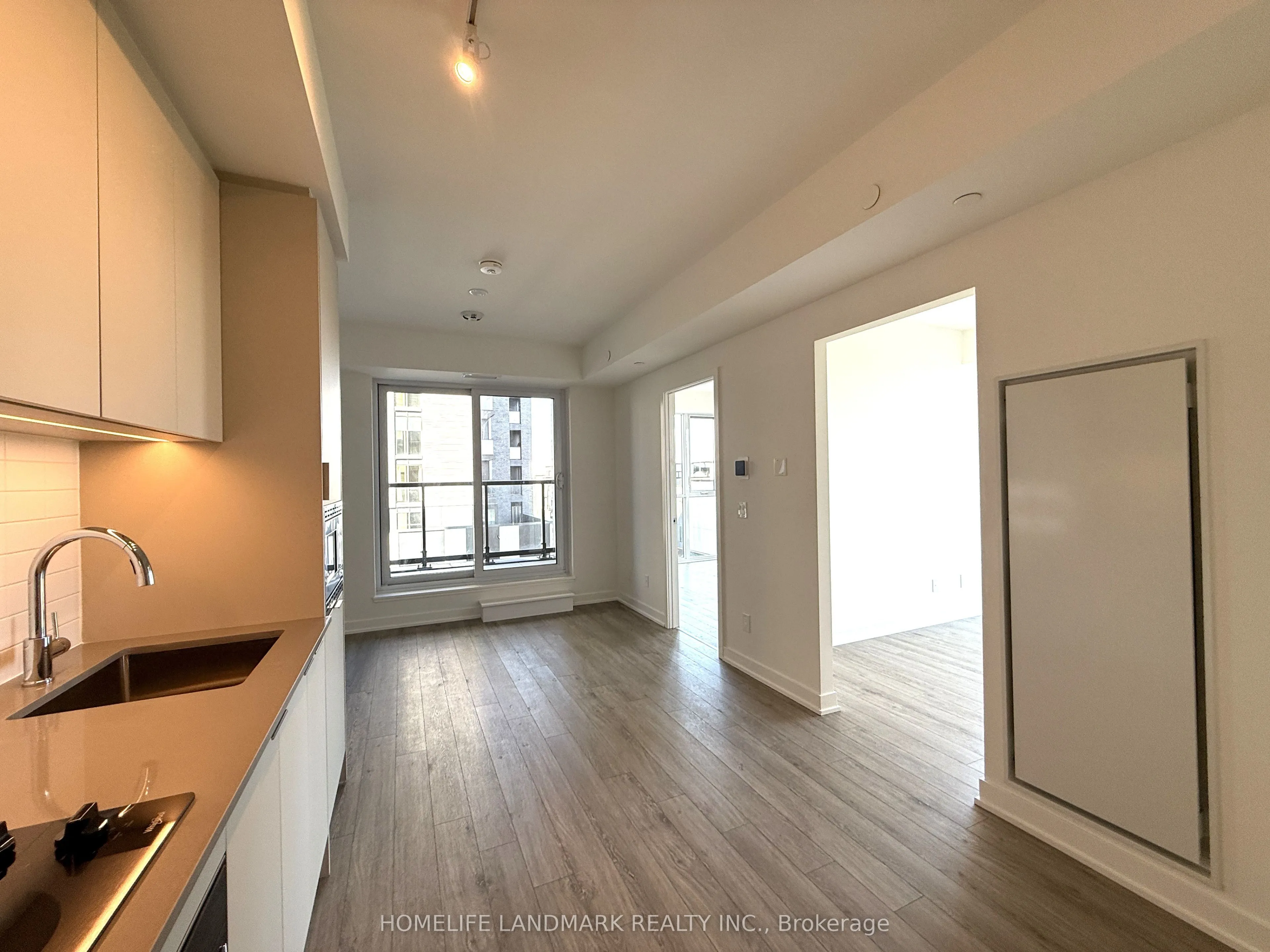 3071 Trafalgar Road, #403