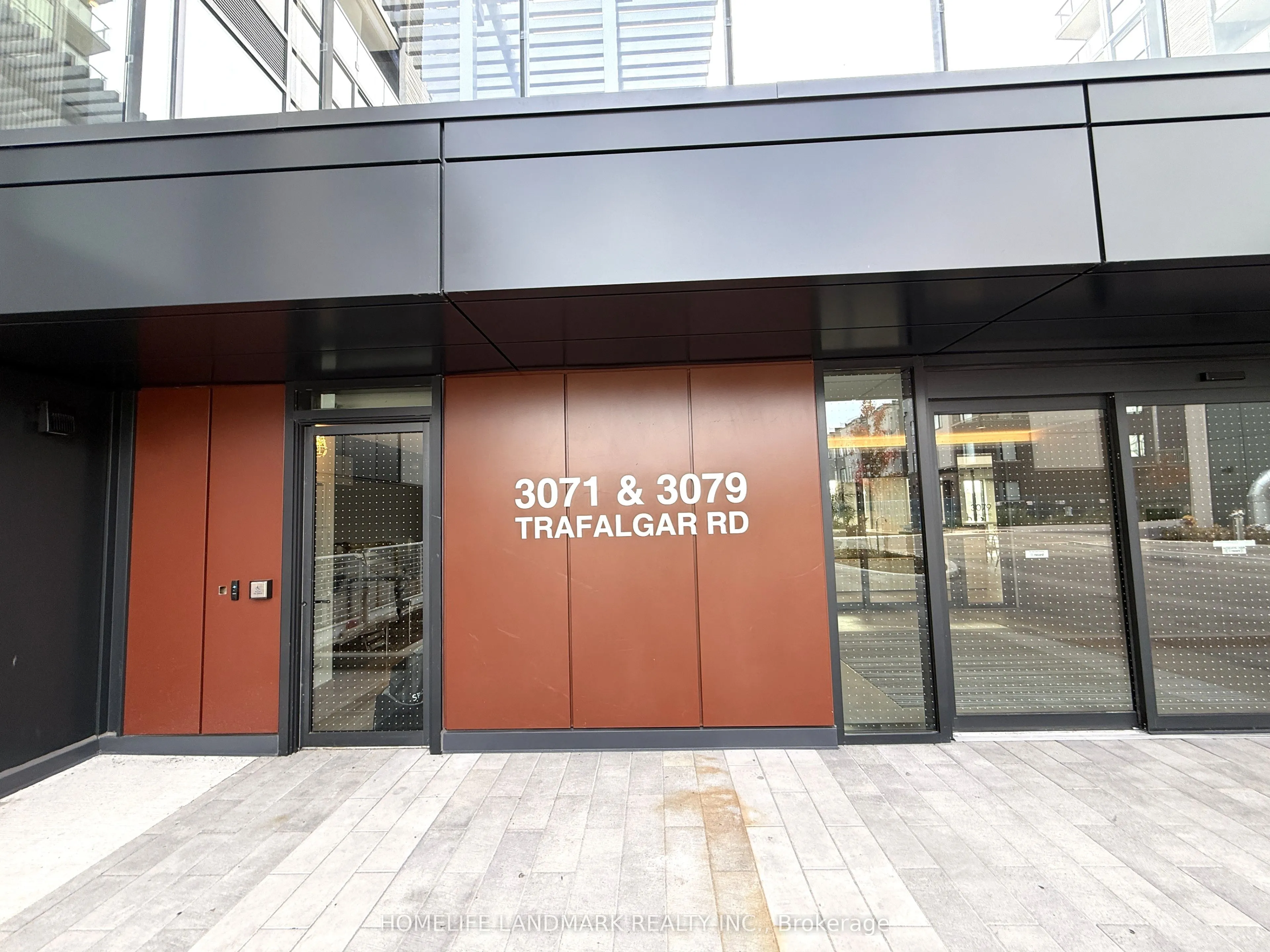 3071 Trafalgar Road, #403