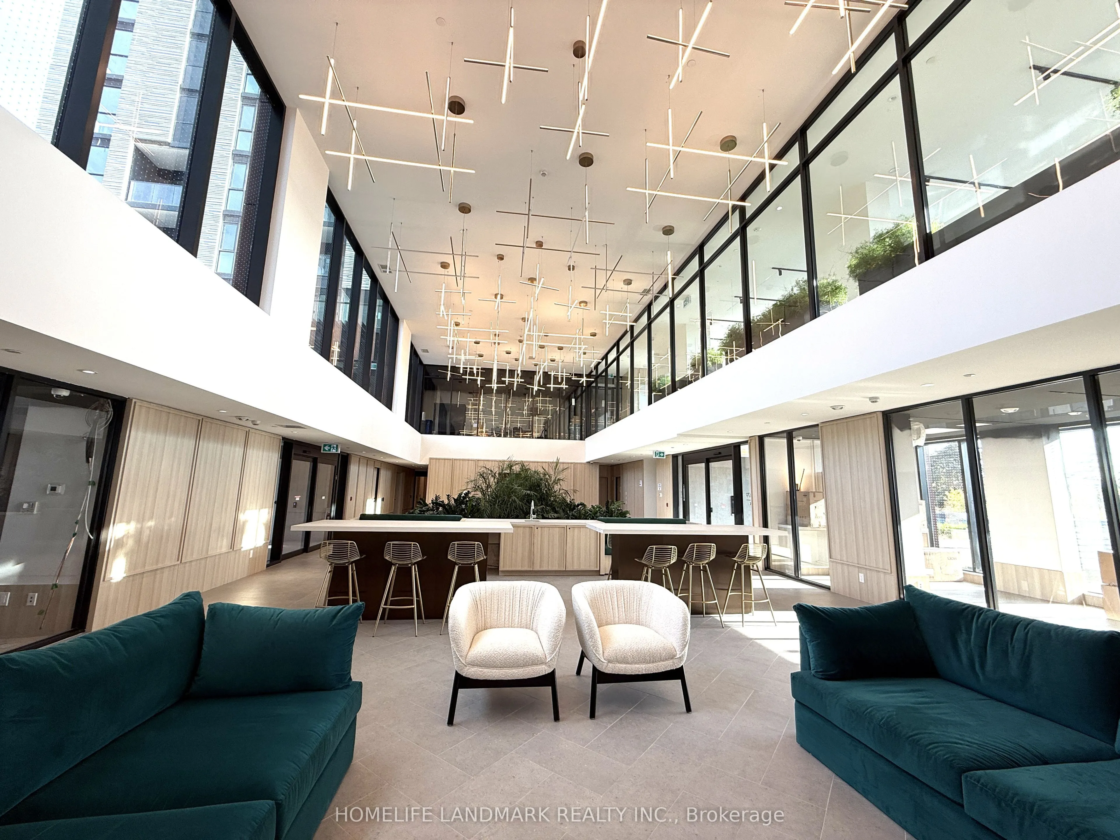 3071 Trafalgar Road, #403