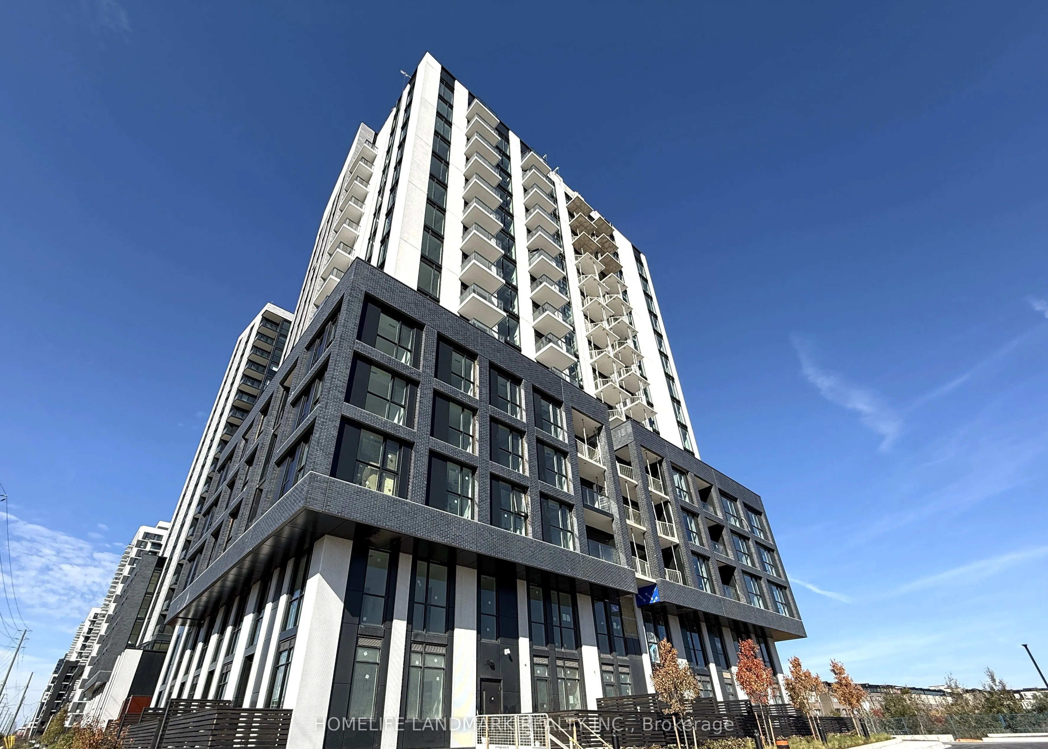 3071 Trafalgar Road, #403