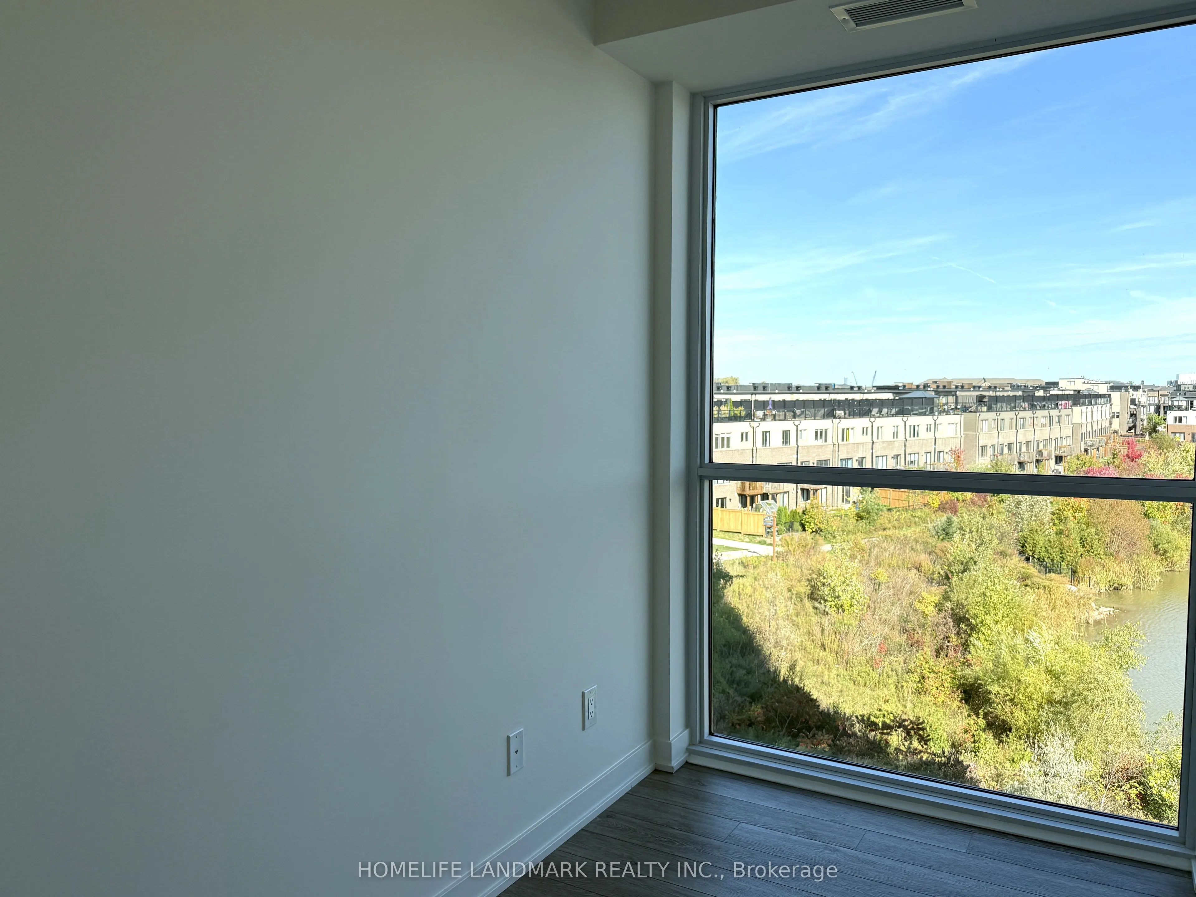 3071 Trafalgar Road, #403