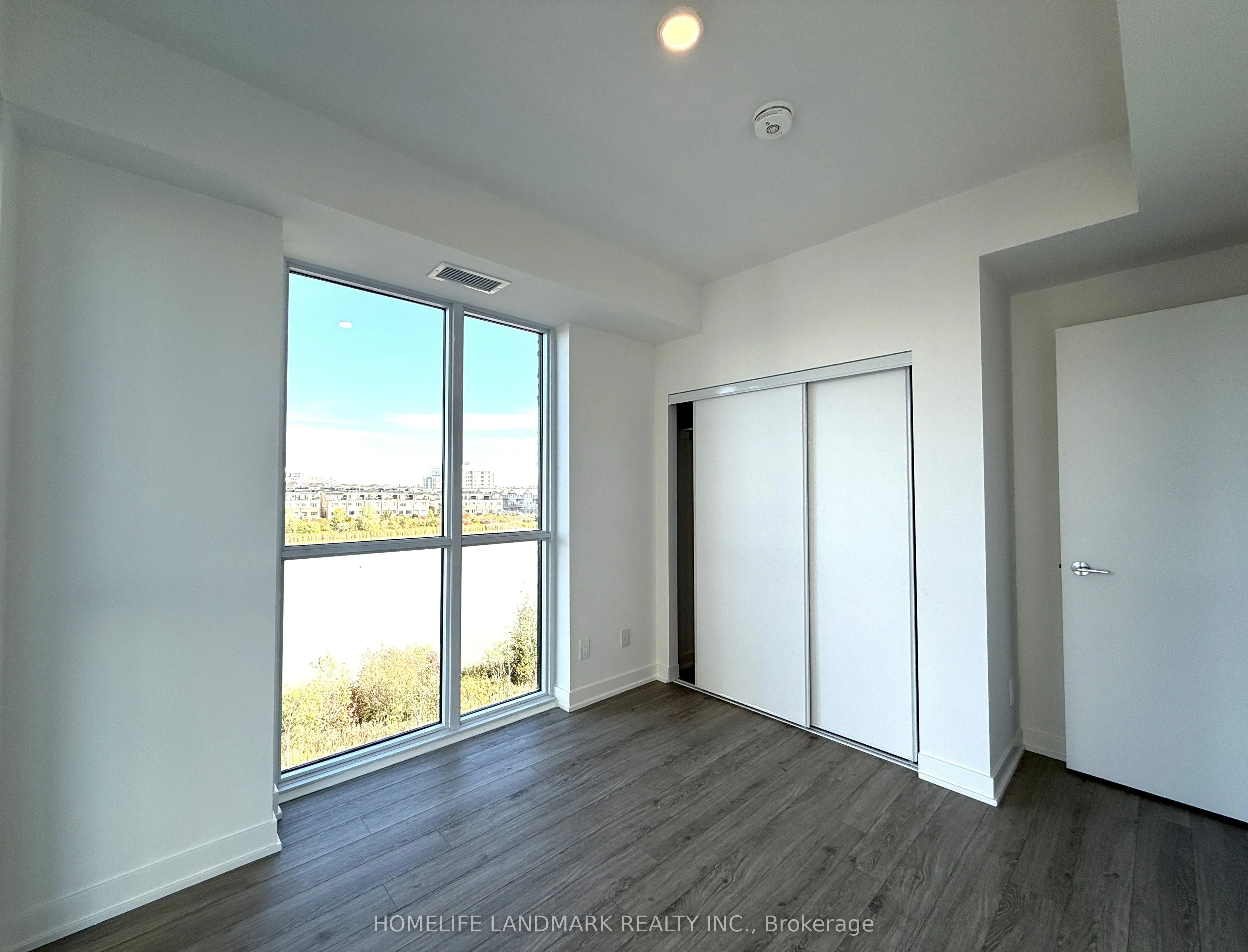 3071 Trafalgar Road, #403
