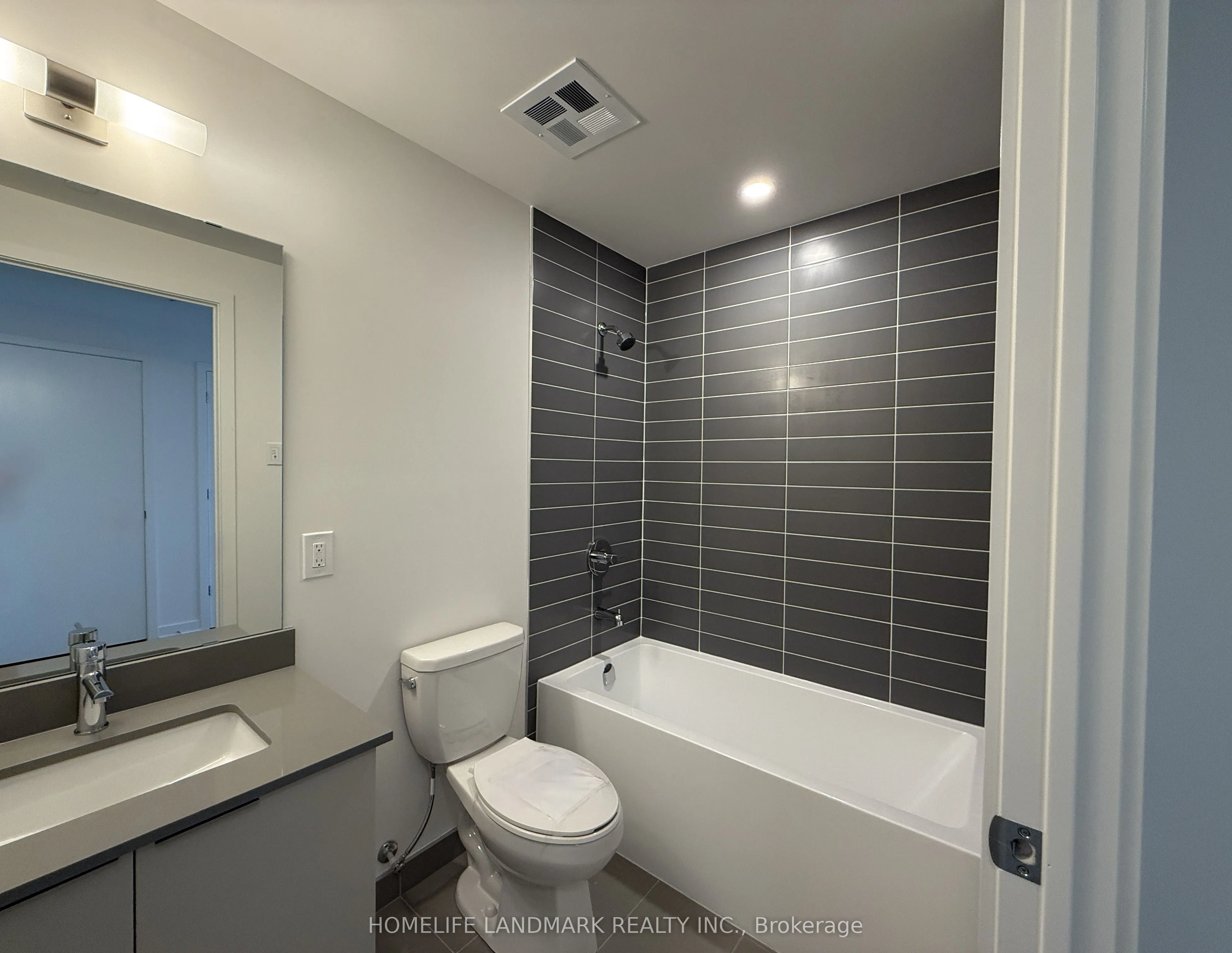 3071 Trafalgar Road, #403