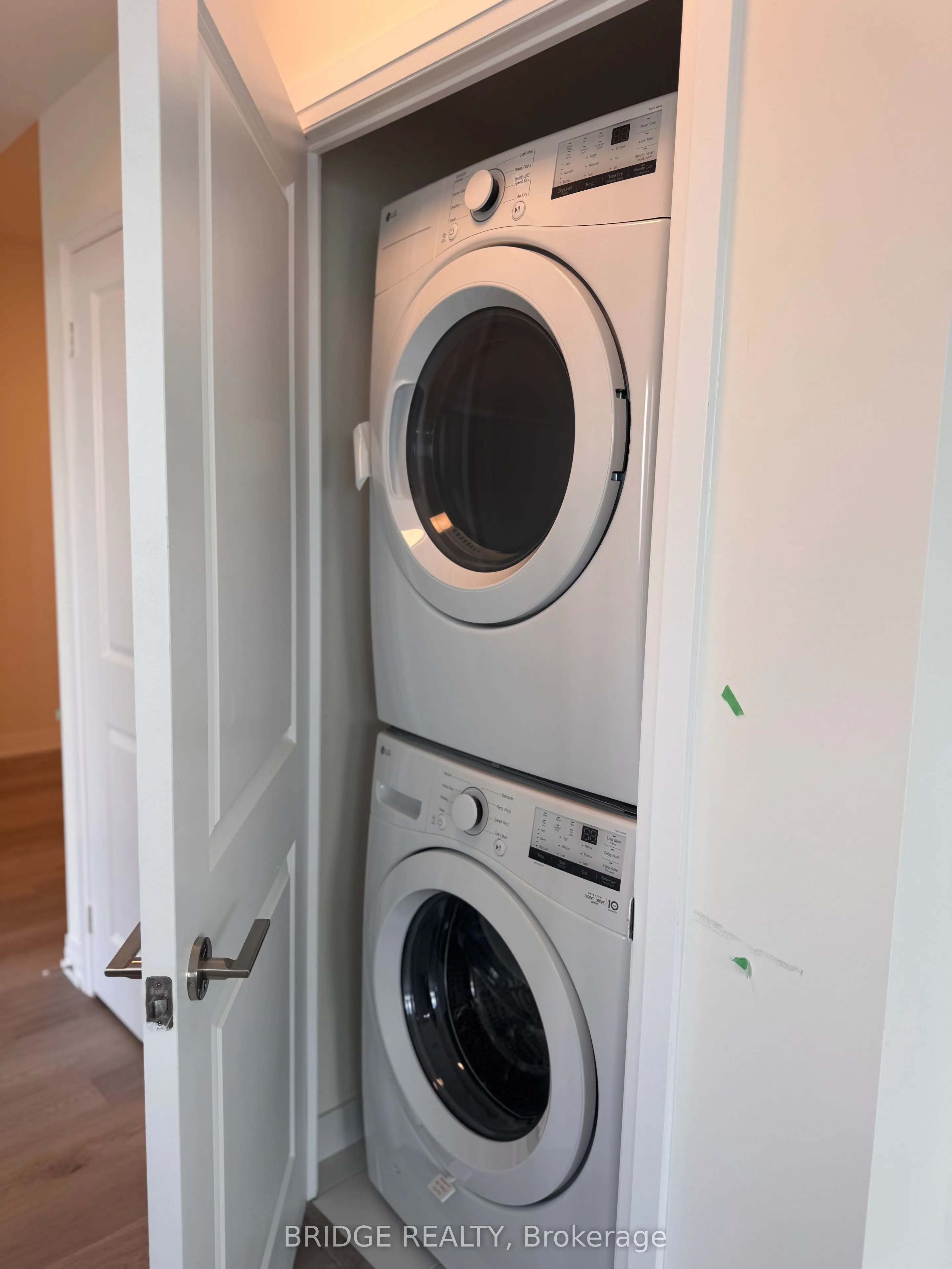 15 Watergarden Drive, #1009
