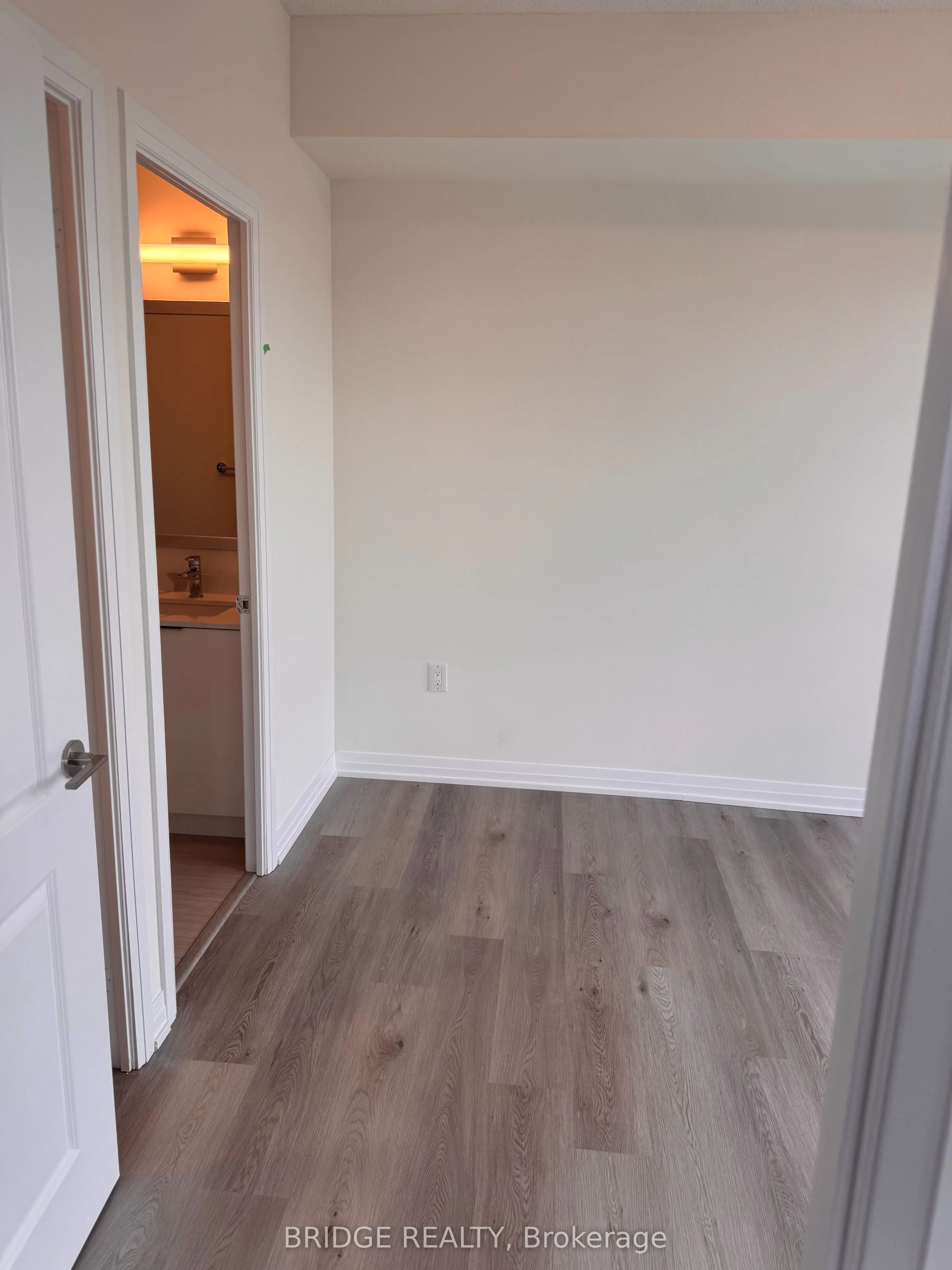 15 Watergarden Drive, #1009