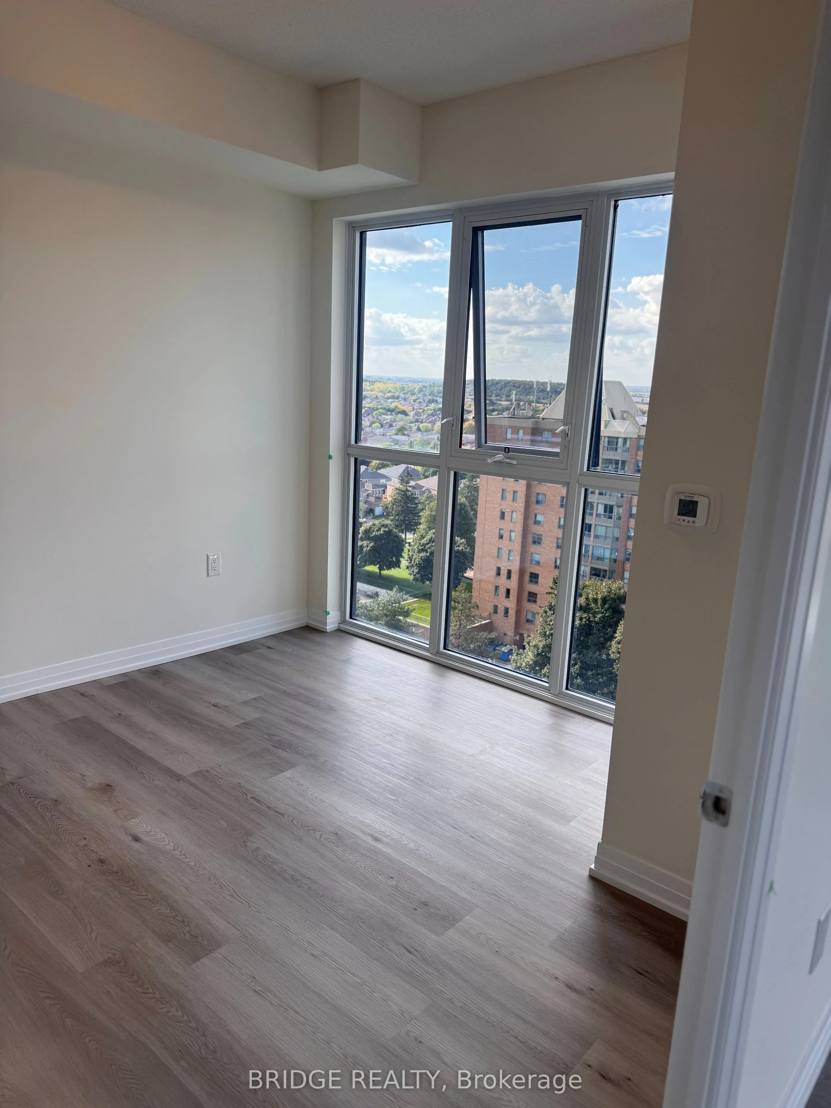 15 Watergarden Drive, #1009