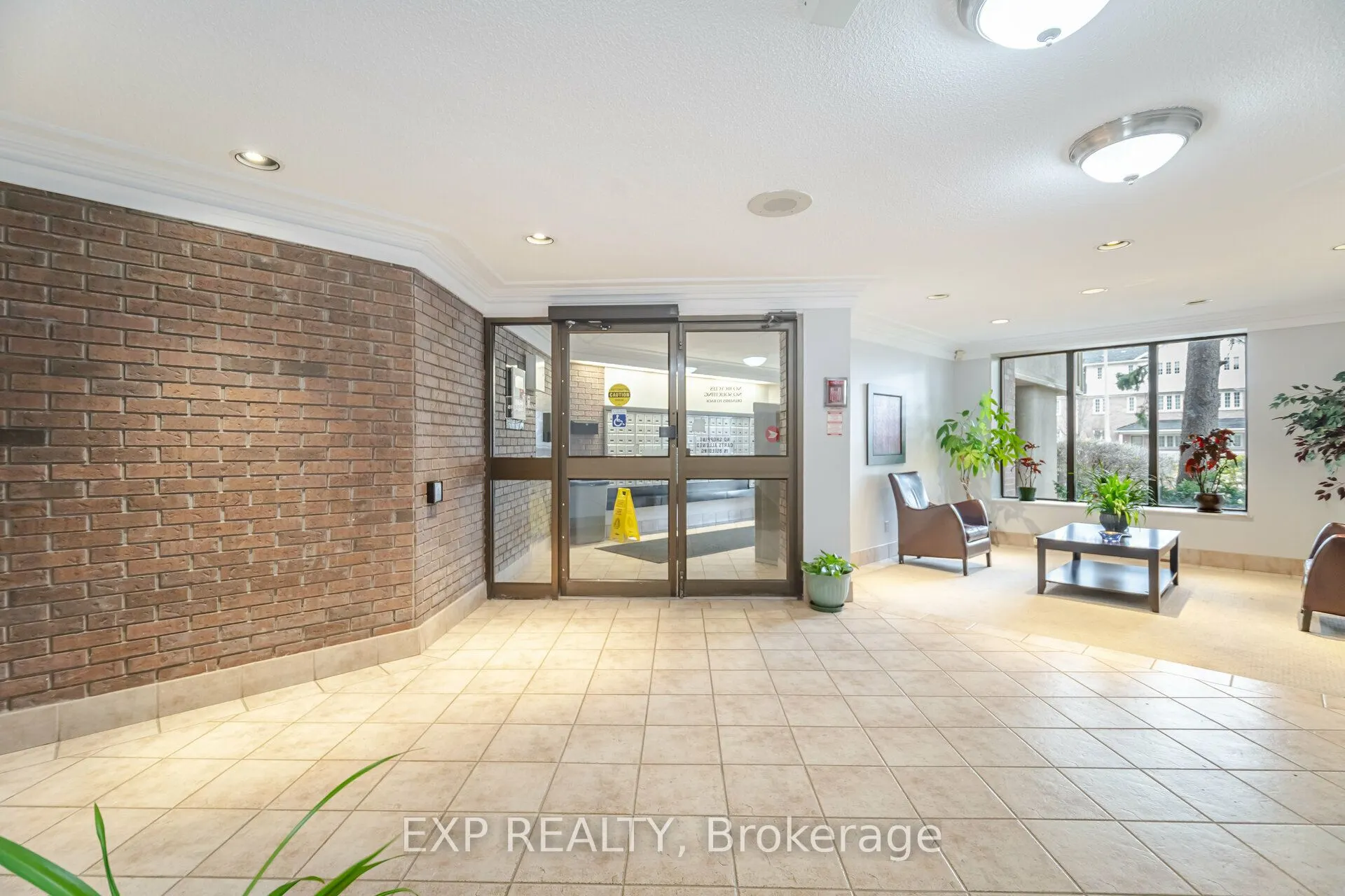 6720 Glen Erin Drive, #512