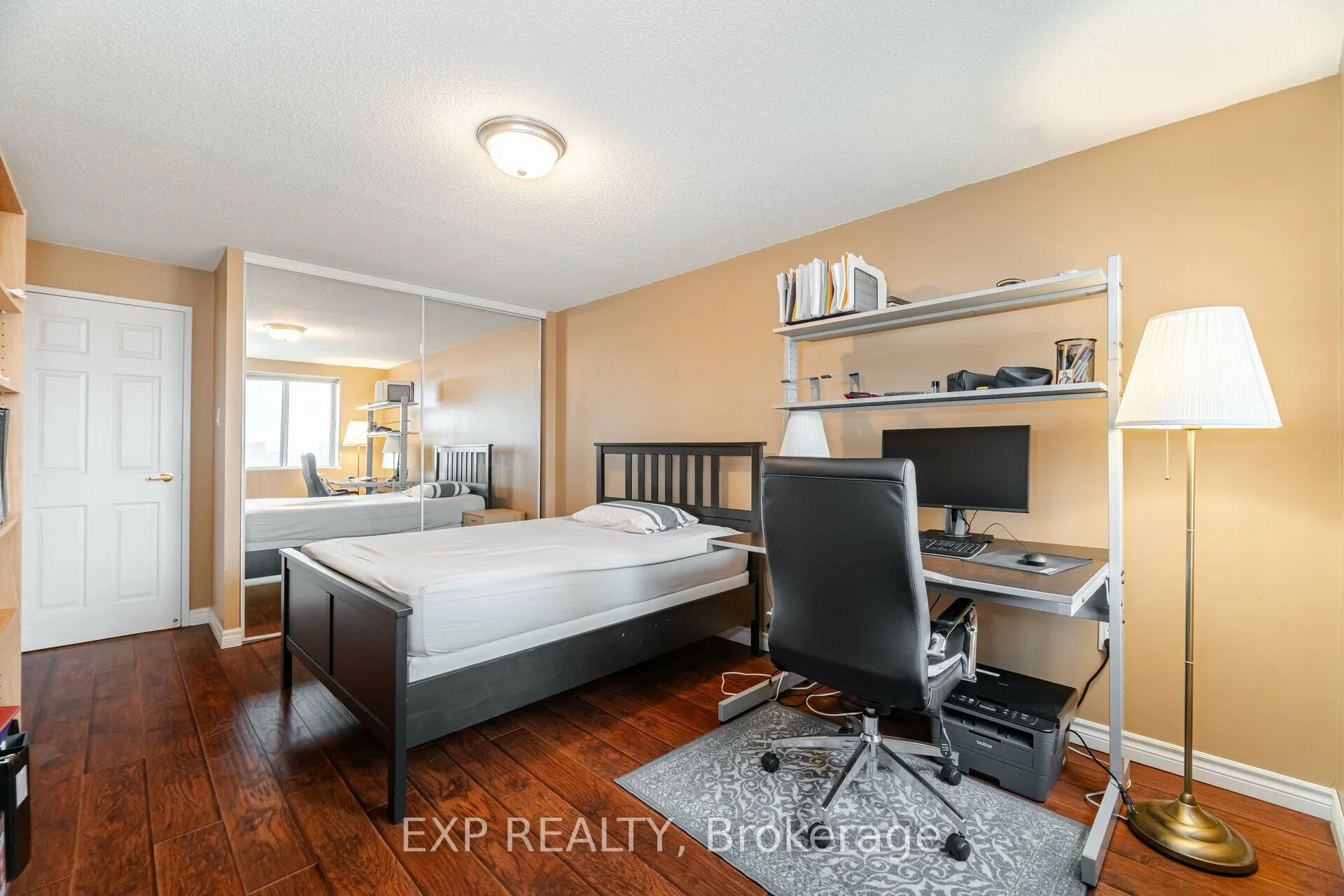 6720 Glen Erin Drive, #512